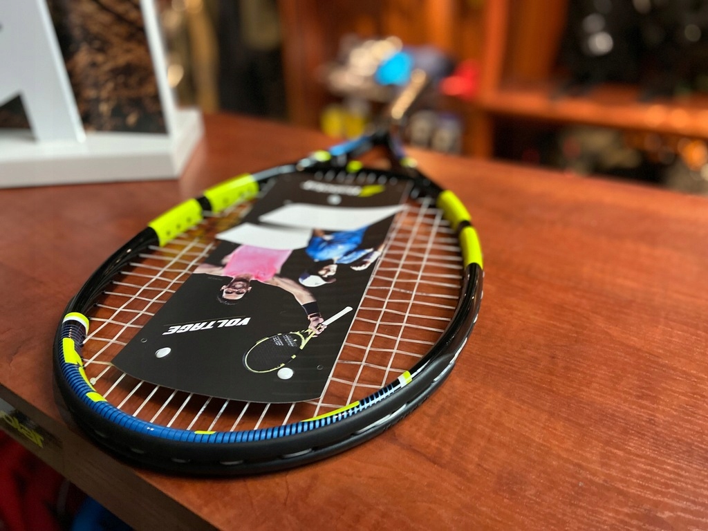 BABOLAT Voltage 102 - rakieta tenisowa | L3 | + PIŁKI Materiał Aluminium