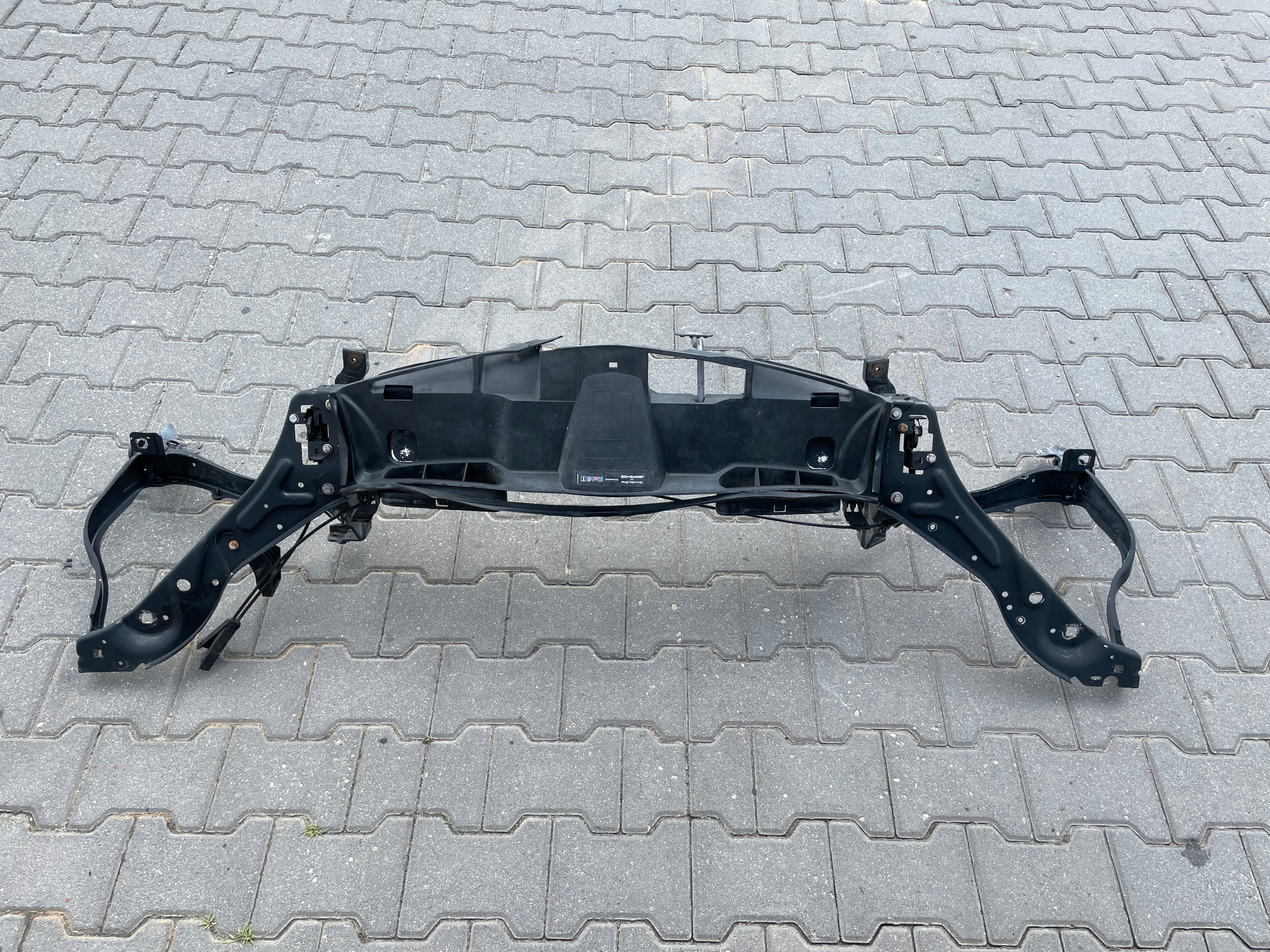 MERCEDES E KLASA W212 PAS PRZEDNI WZMOCNIENIE 6.3