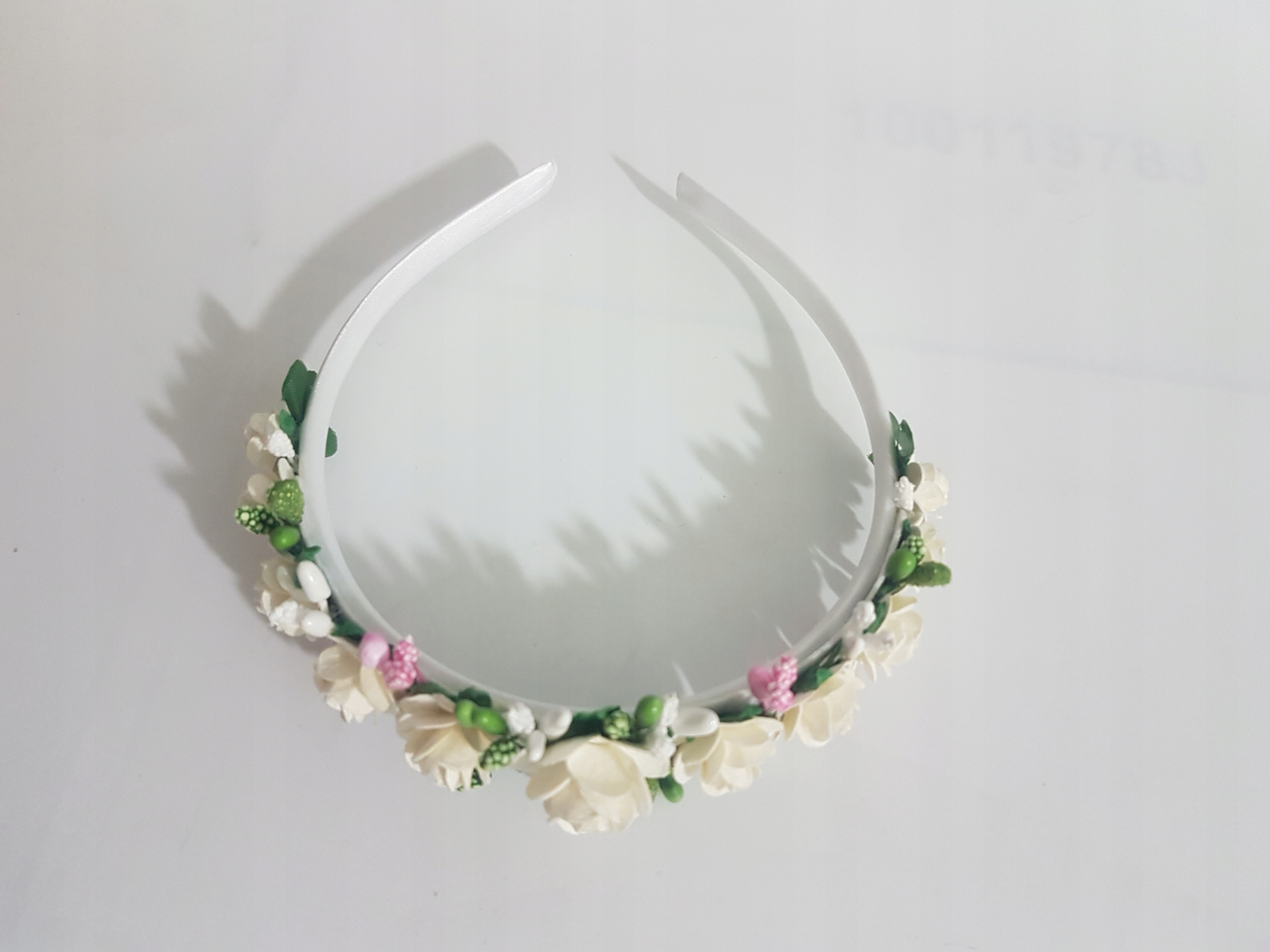 OPASKA KWIATY ECRU+RÓŻ KOMUNIA RÓŻYCZKI Rodzaj wianek