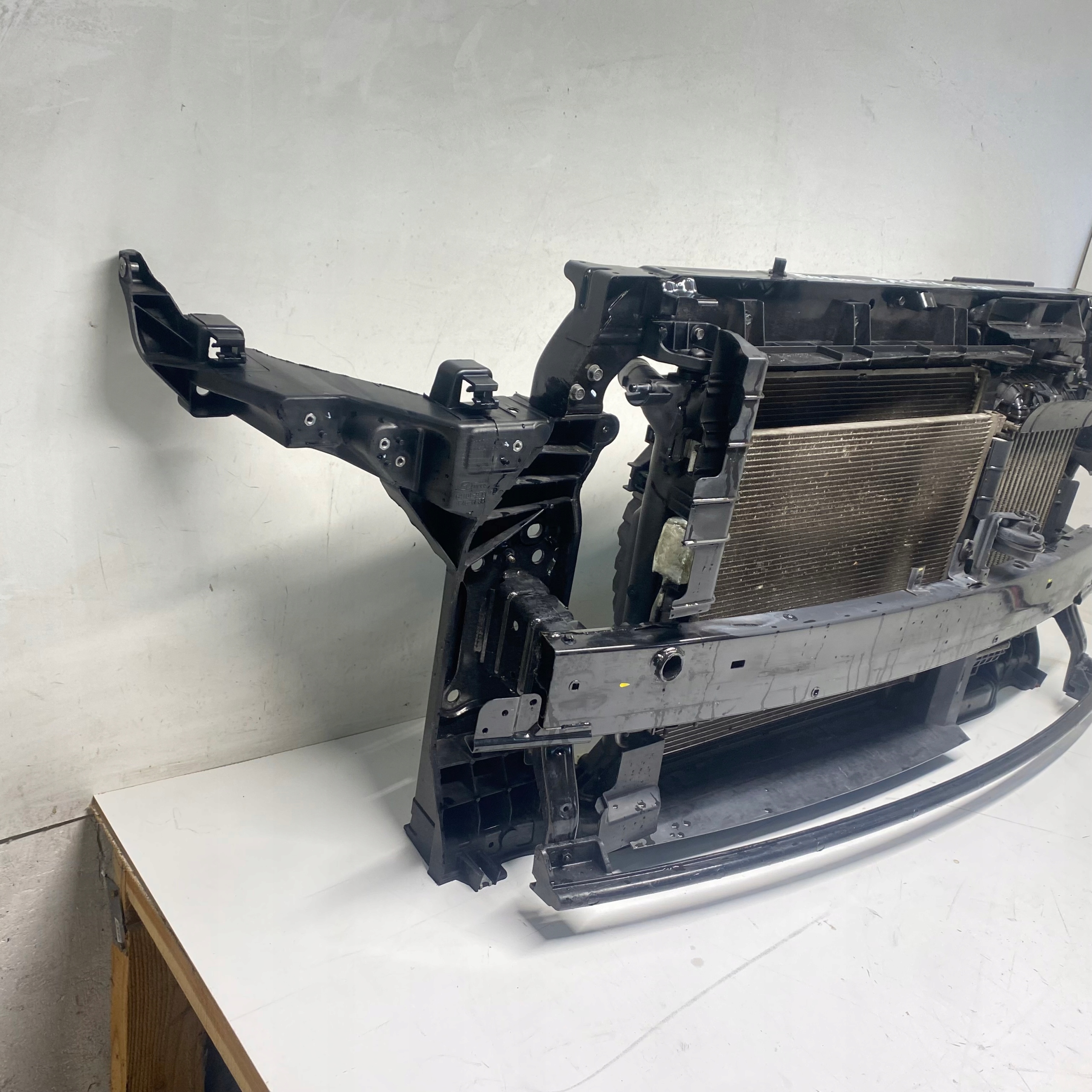 support panel for radiators radiator HYUNDAI TUCSON II 2.0 CRDI AUTOMAT 15-21