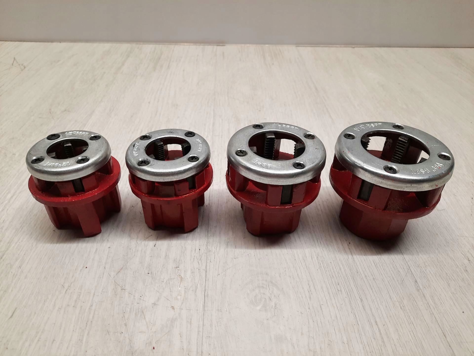 Zestaw gwintowników do rur, 4 szt. 1/2," 3/4," 1", 1-1/4" Kod producenta d3rw45