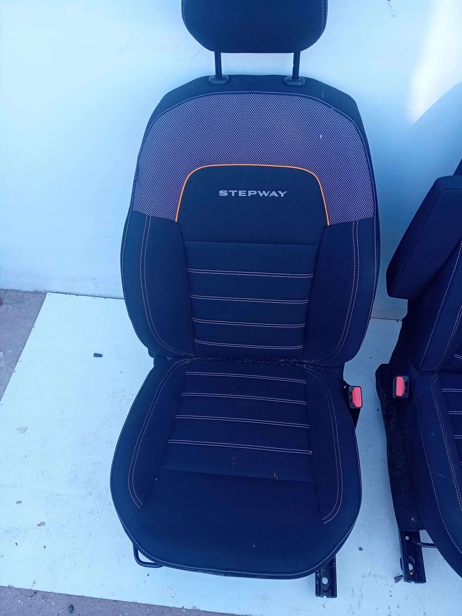 SANDERO III кресло правый