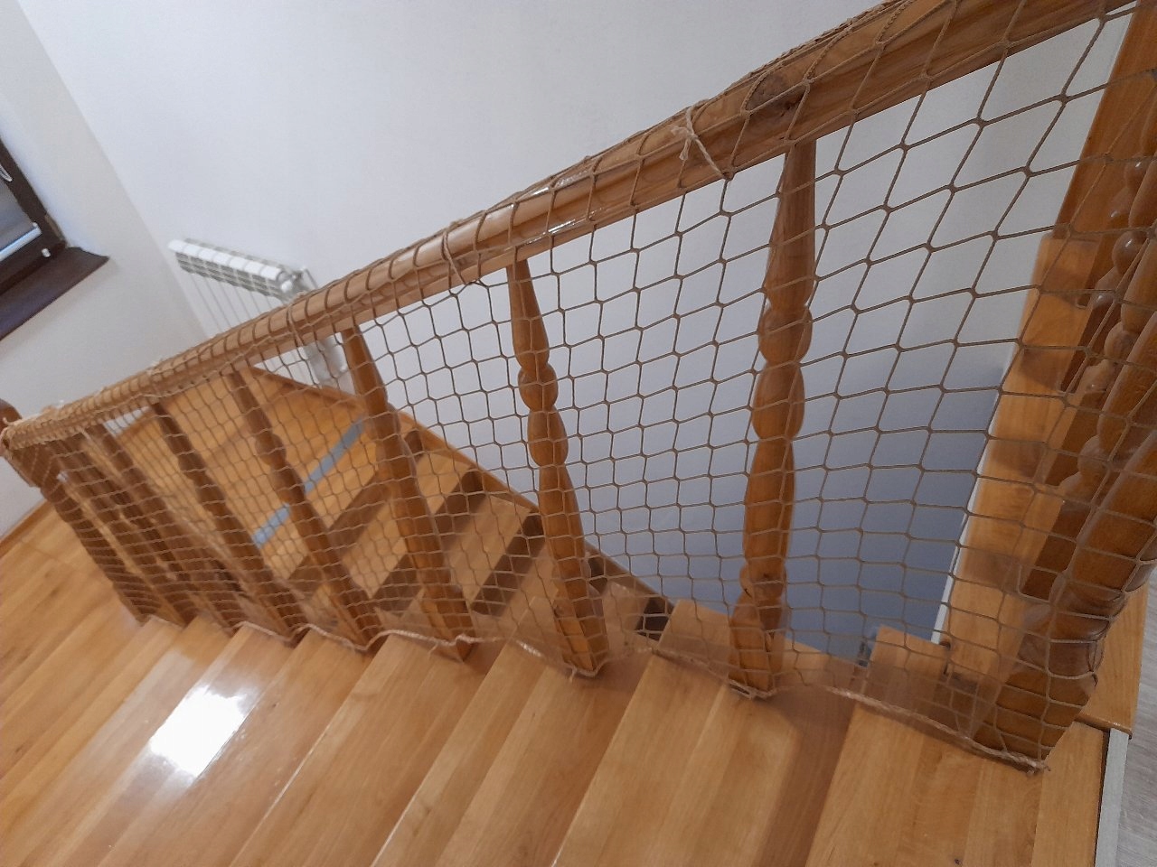 BEZWĘZŁOWA SIATKA ZABEZPIECZAJĄCA SCHODY 100cm Kolor odcienie brązu i beżu