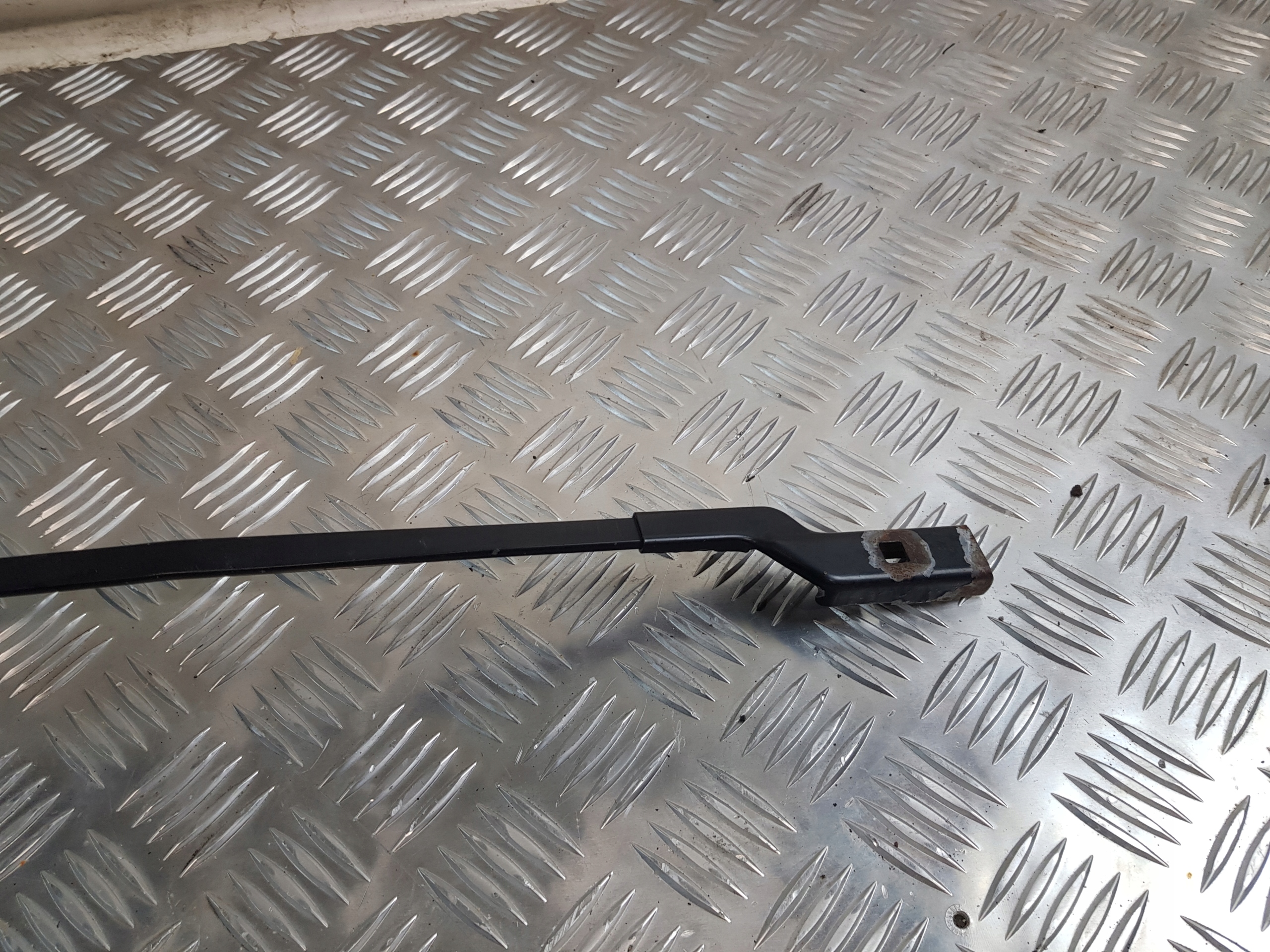 FORD FOCUS MK3 KOMBI 16R- wiper arm right front BM5117526BC