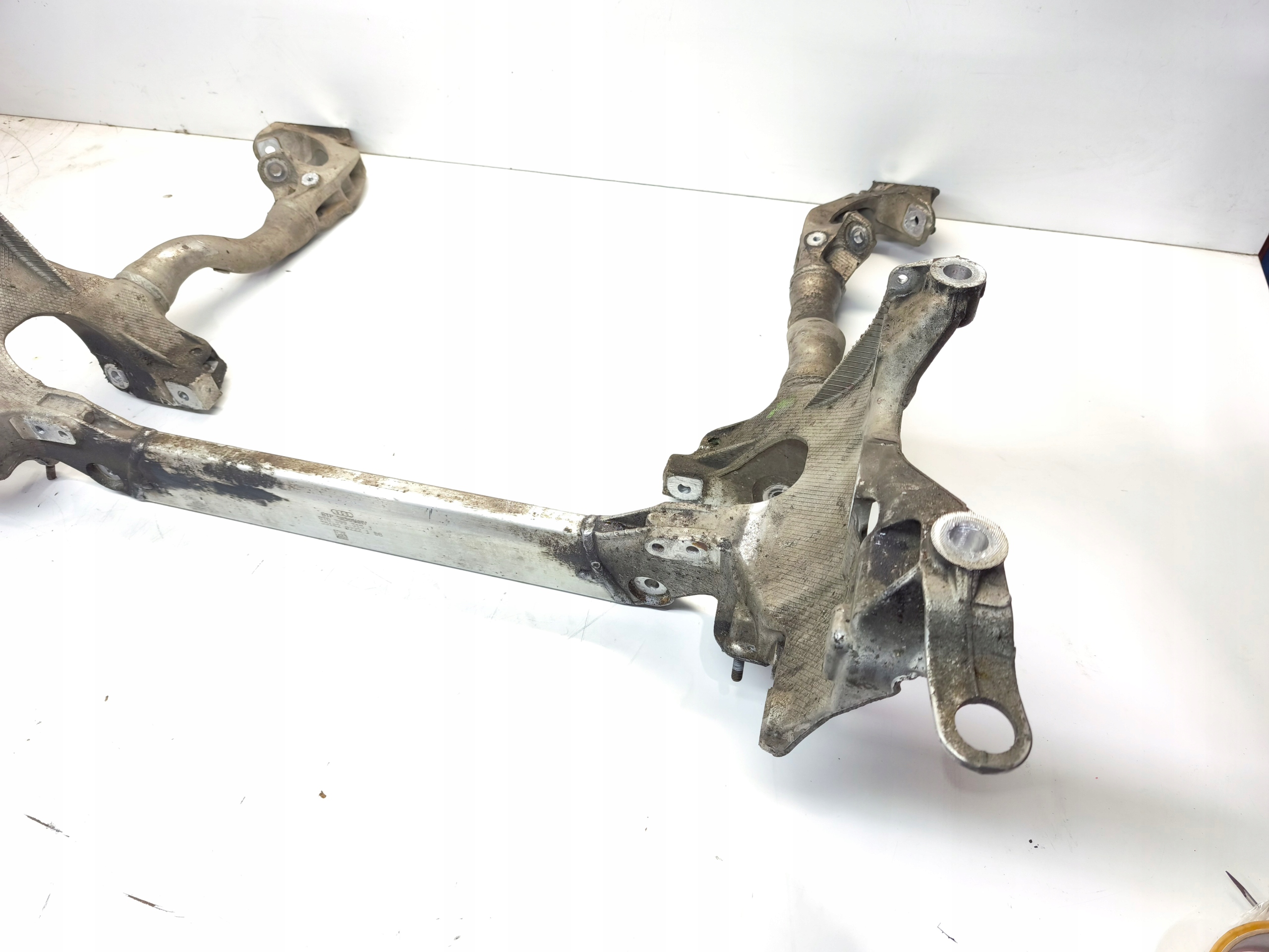 TRAWERS axle beam subframe front AUDI A4 B8 A5 8T 8T0399315J