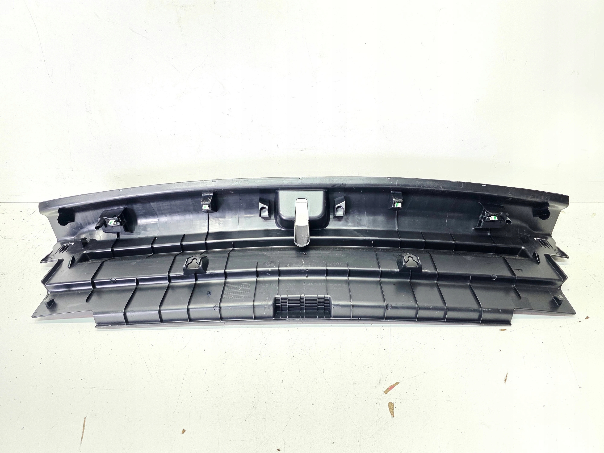 fedél fedél PASA far AUDI Q4 E-TRON SPORTBACK 89A863459