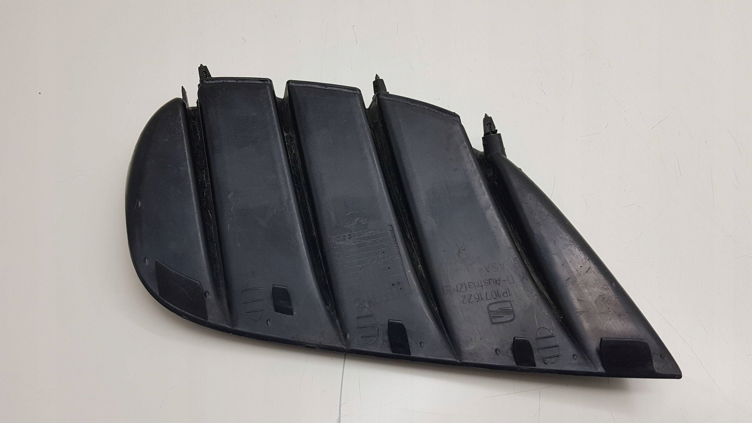 SEAT LEON 2 MS design grid right bumper front 1P1071622