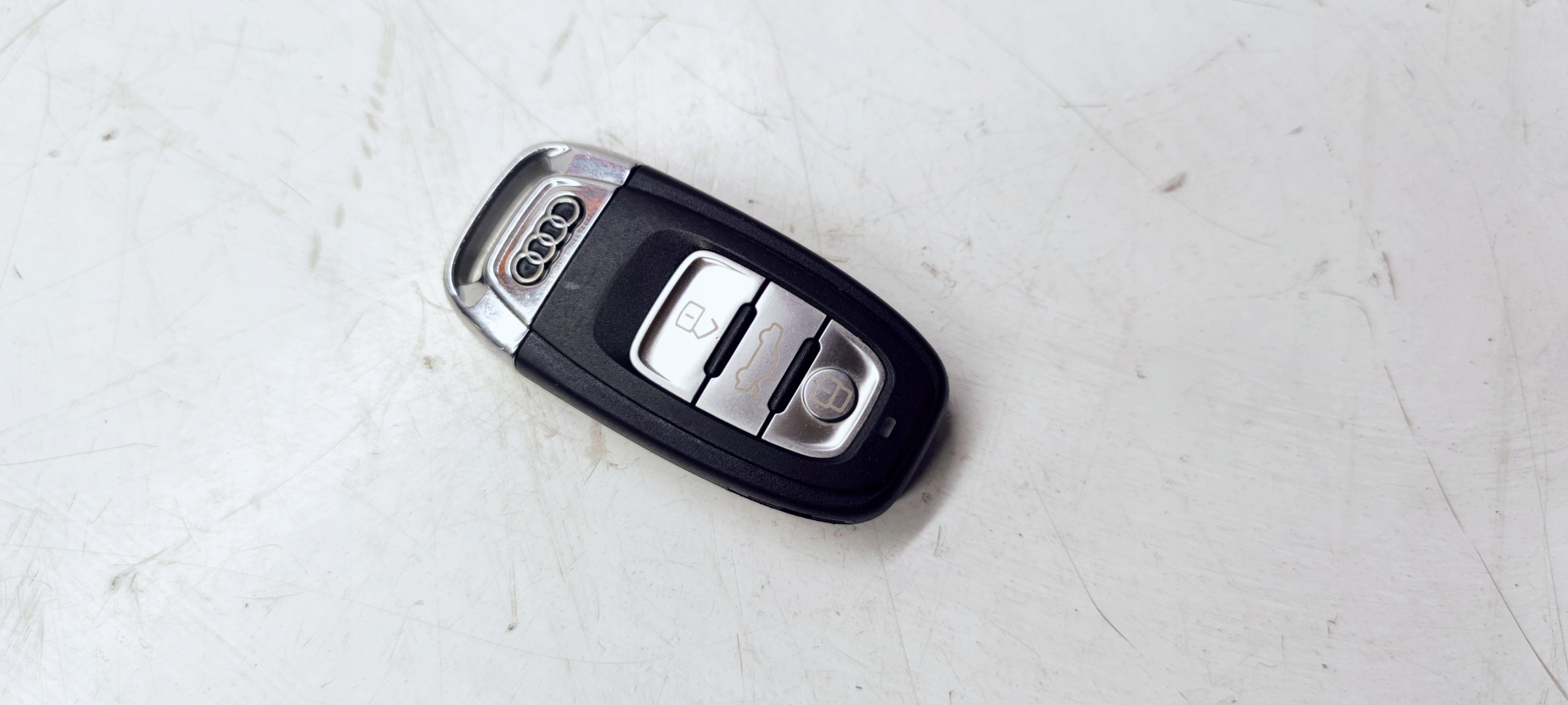 key PILOT AUDI A4 S4 B8 A5 S5 Q5 8T0959754K *2
