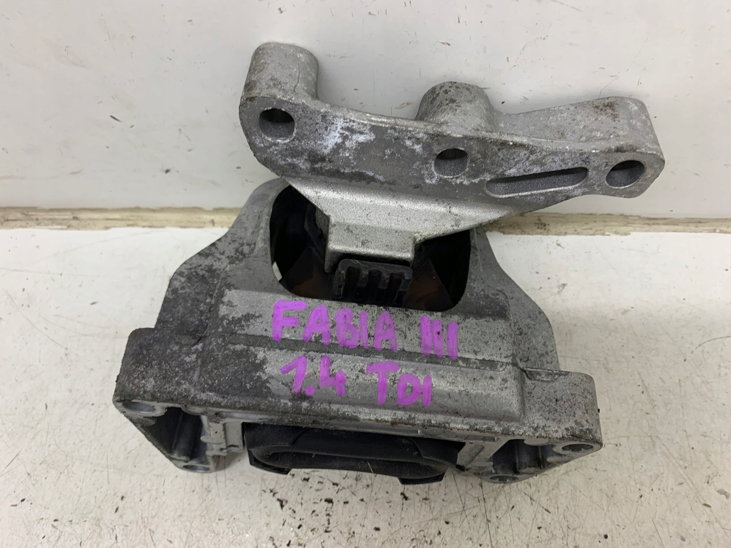 holder engine mount 6C0199262A SKODA FABIA III 1.4 TDI 14-18