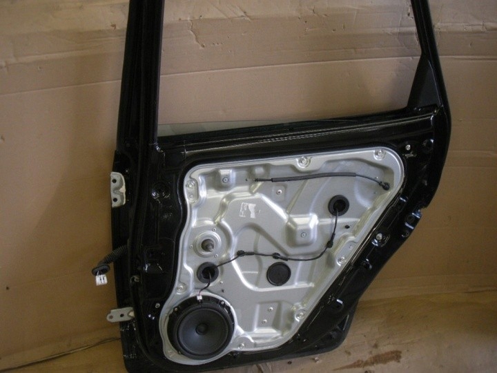 KIA CEED 2007 HB DRZWI PRAWE TYŁ Typ samochodu Samochody osobowe