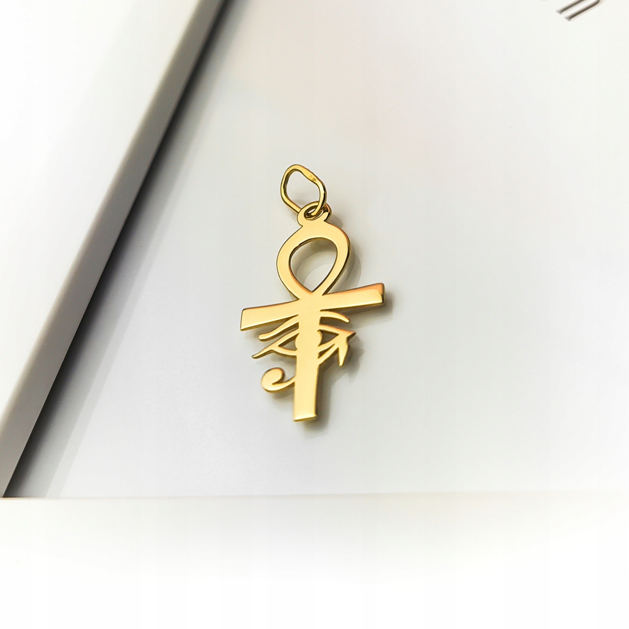 Zlatý přívěsek kříž Ankh a oko Horovo Au 585