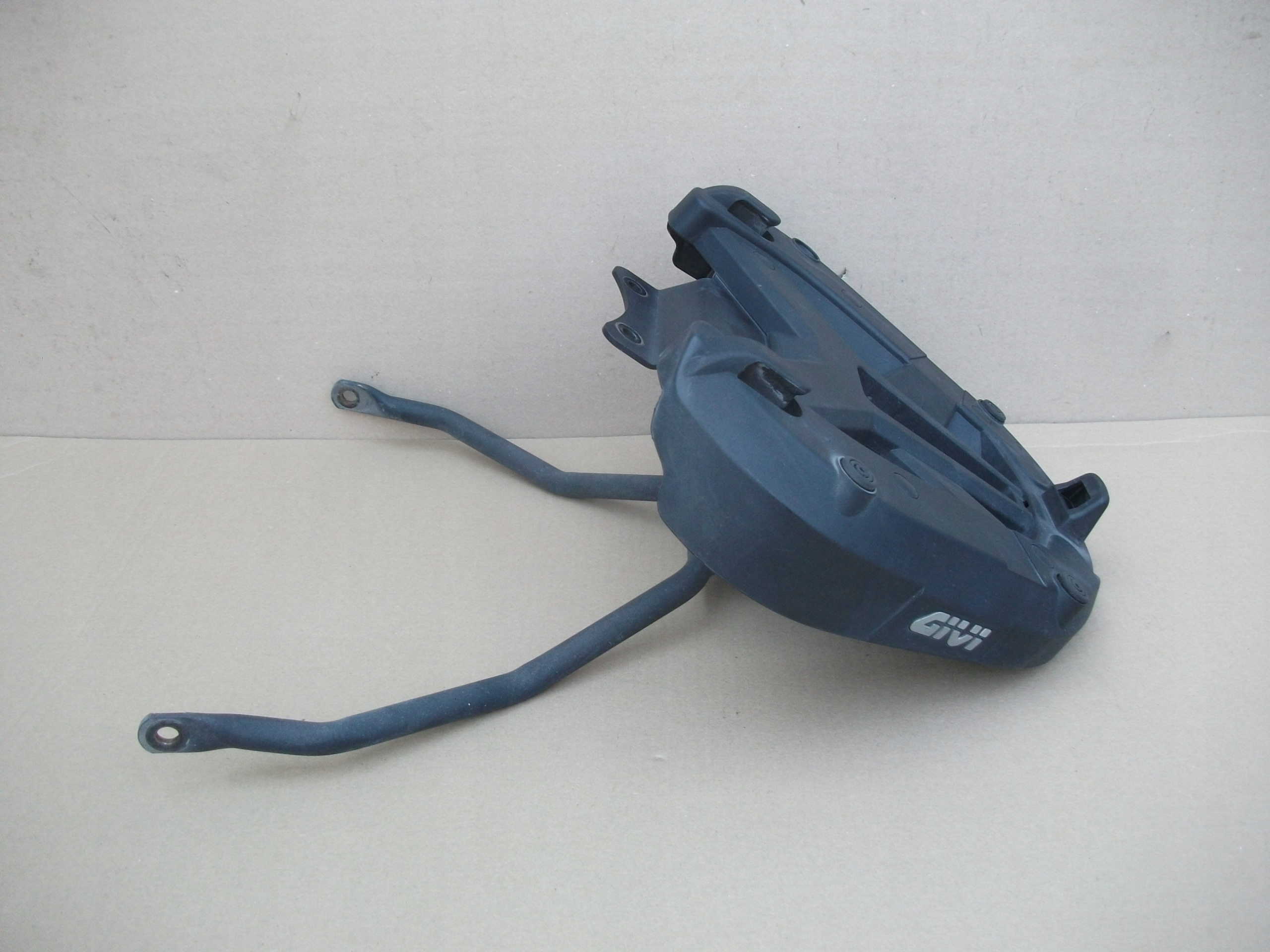 YAMAHA XMAX 125 СТІЙКА ПІД БАГАЖНИК ПЛАСТИНА GIVI