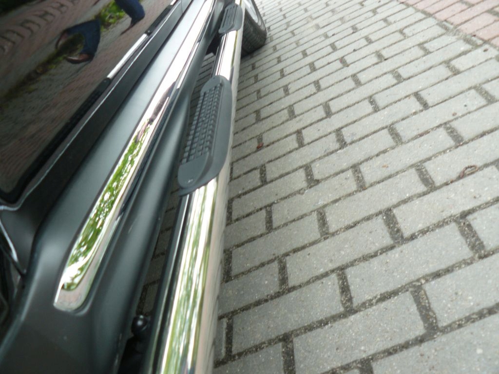 VOLVO XC 90 XC 60 TOYOTA RAV 4 HILUX ORUROWANIE BOCZNE PROGI MOCNE Producent inny