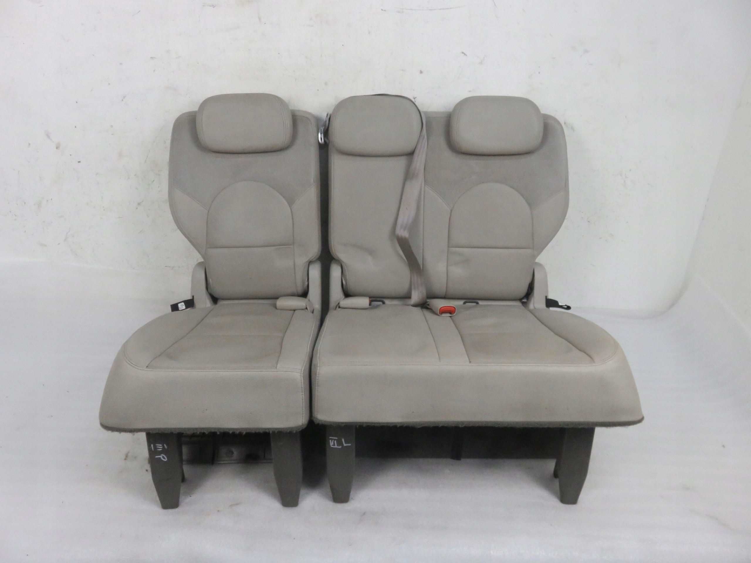 диван CHRYSLER Voyager IV кожа