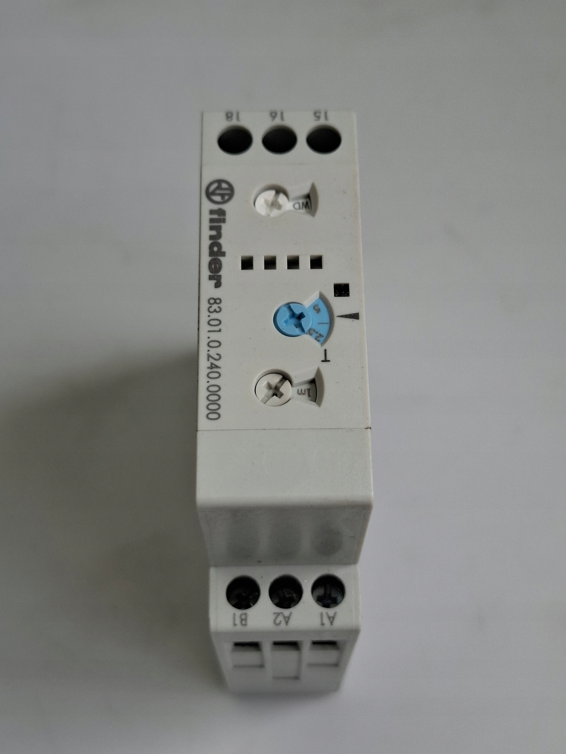 Finder 83.01.0.240.0000 Časový relé 16A 24-240V Ac/dc Multifunkční