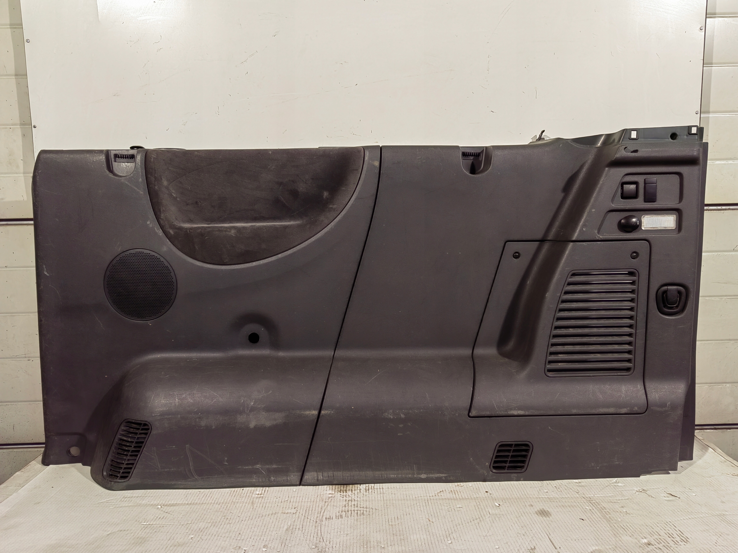 ЭКСПЕРТ SCUDO JUMPY БЕКОН БАГАЖНИК ЛЕВЫЙ ЗАДНИЙ