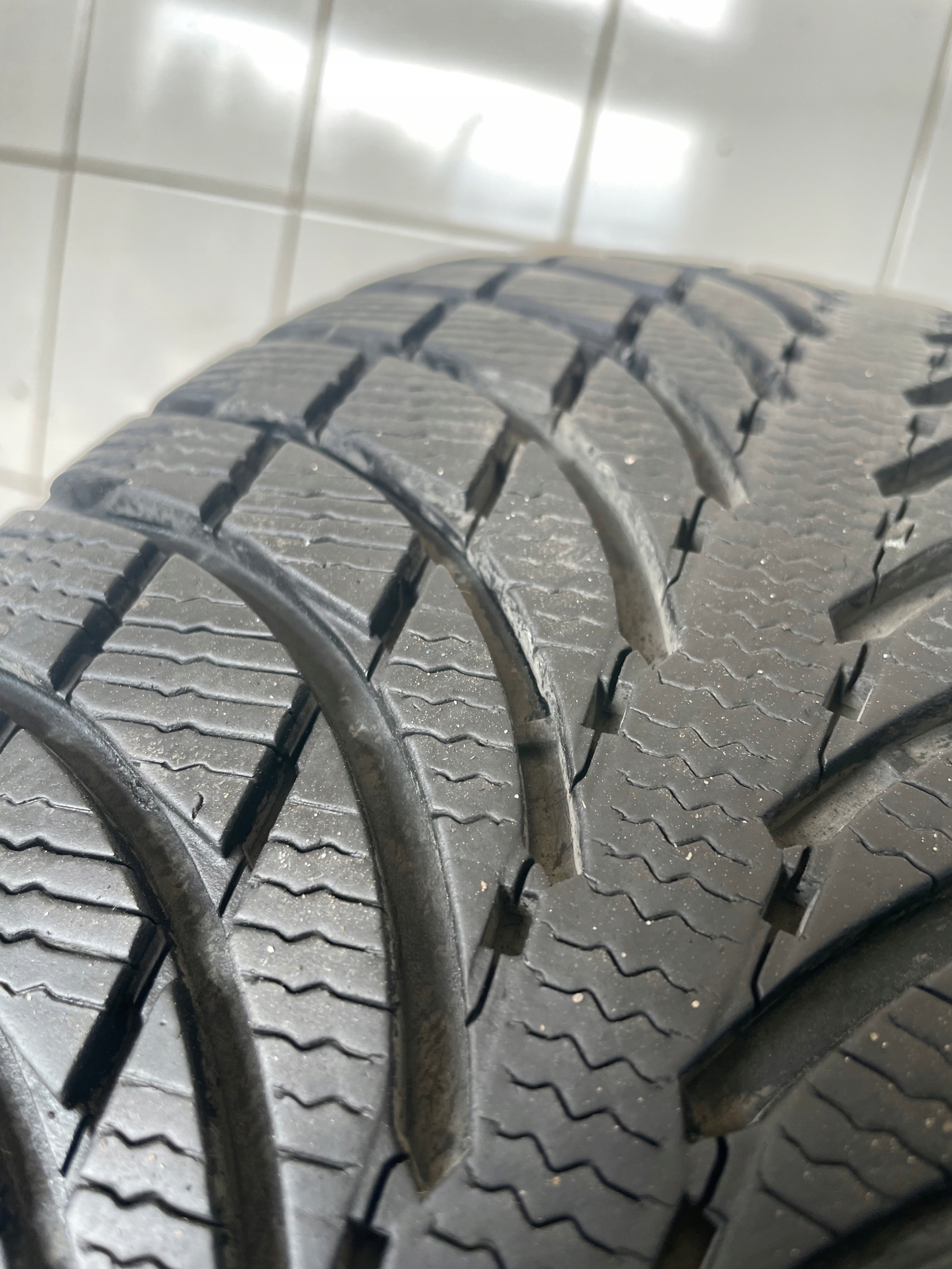 Michelin Latitude Alpin LA2 235/55R18 104 H Marka Michelin