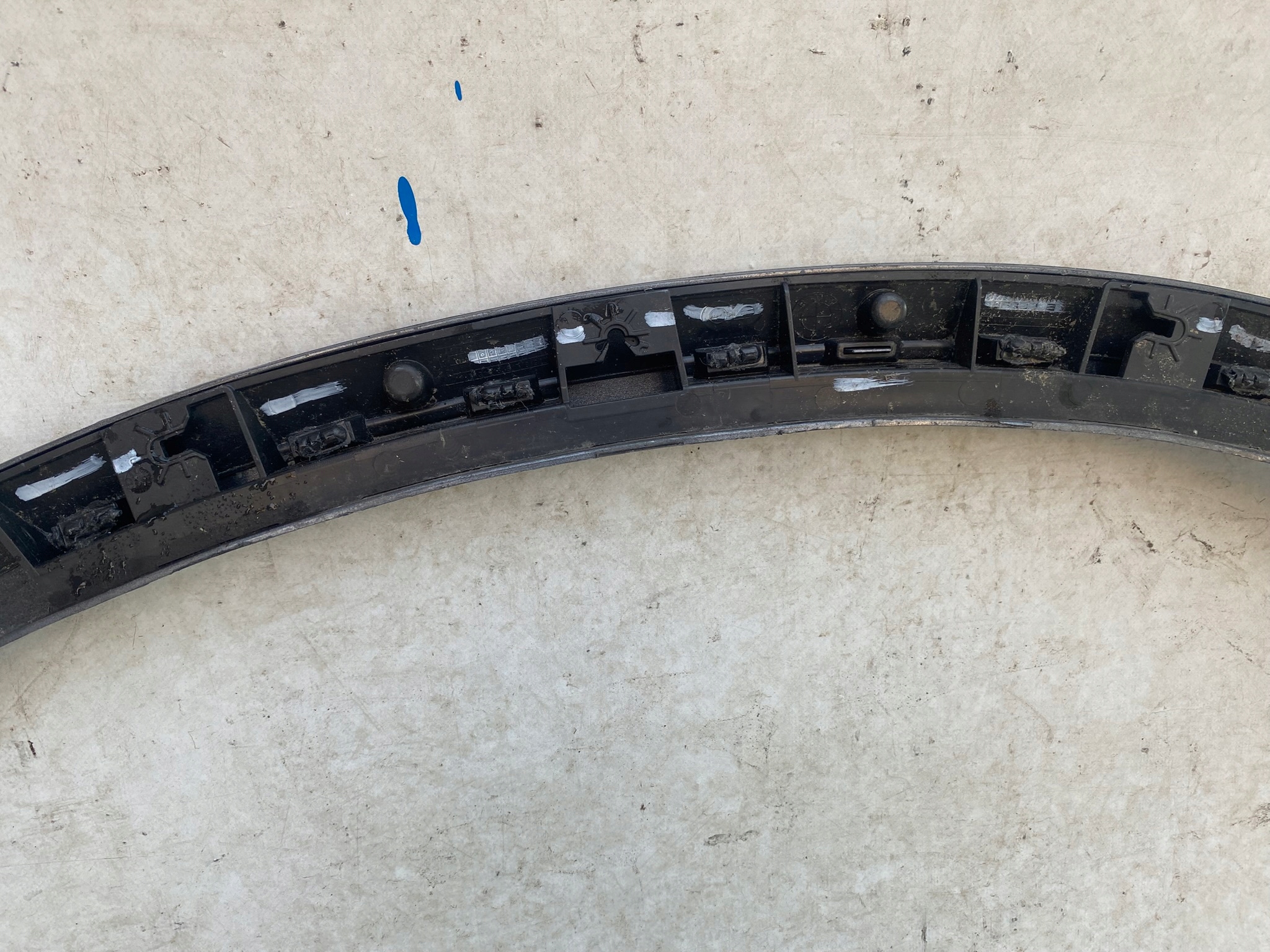 BMW X5 G05 m-packet moulding for fender right front front right 8069286