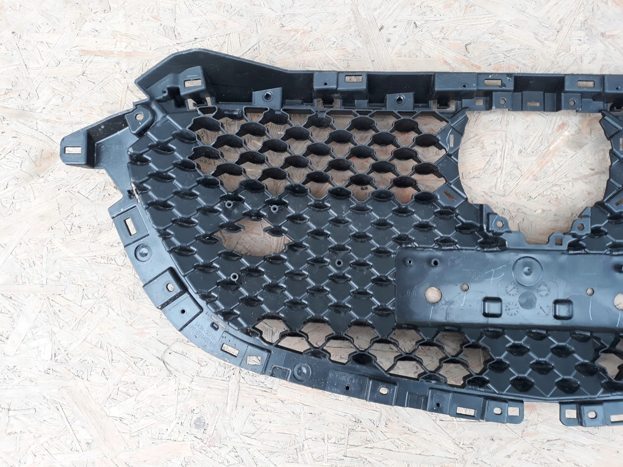 Mazda 2 DE Kühlergrill FRONTGRILL Kühlergitter D43N50719 - Thumbnail 4