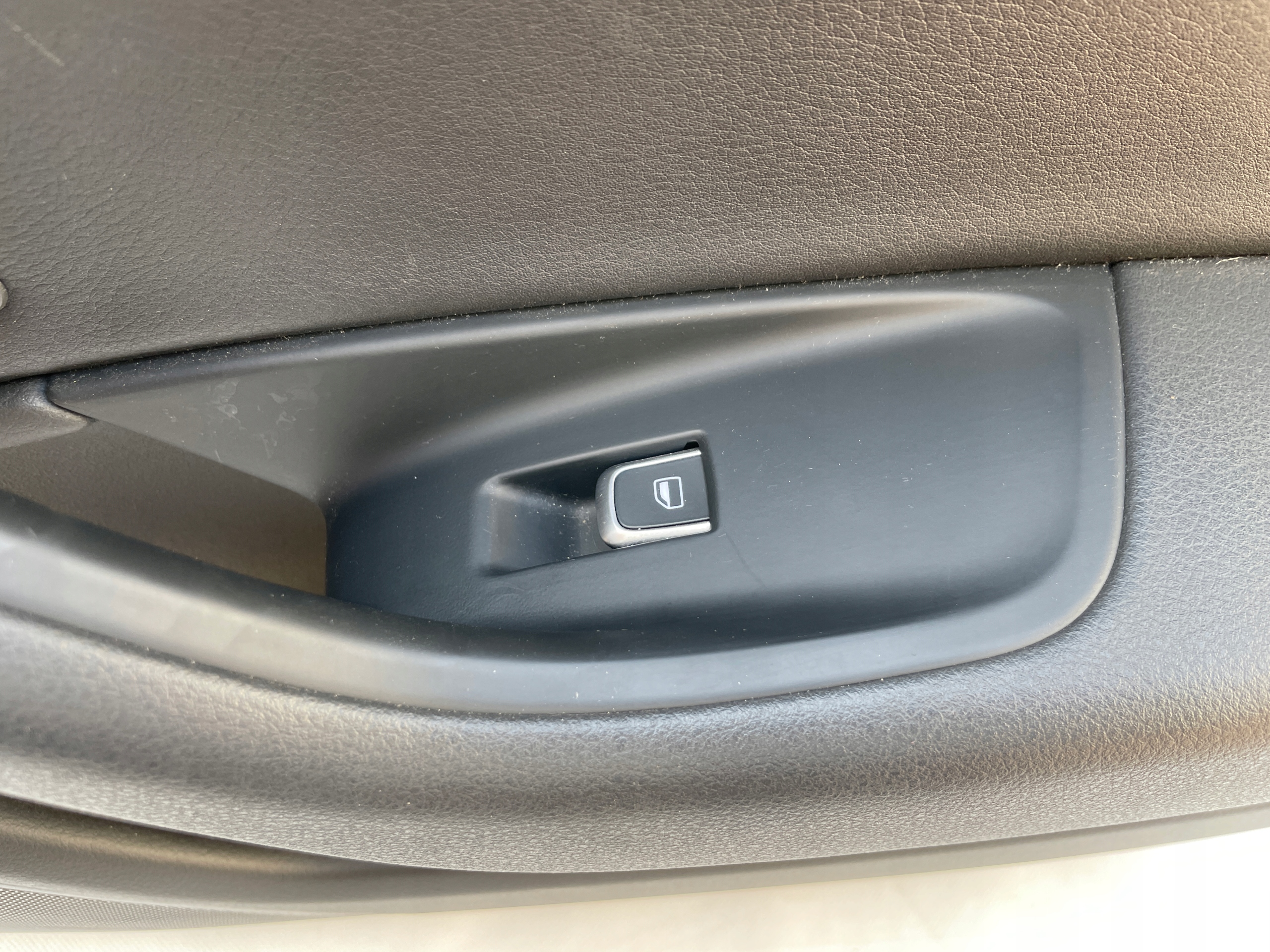 дверные карты передних обивка PP Audi A6 C7 4G америка кожа