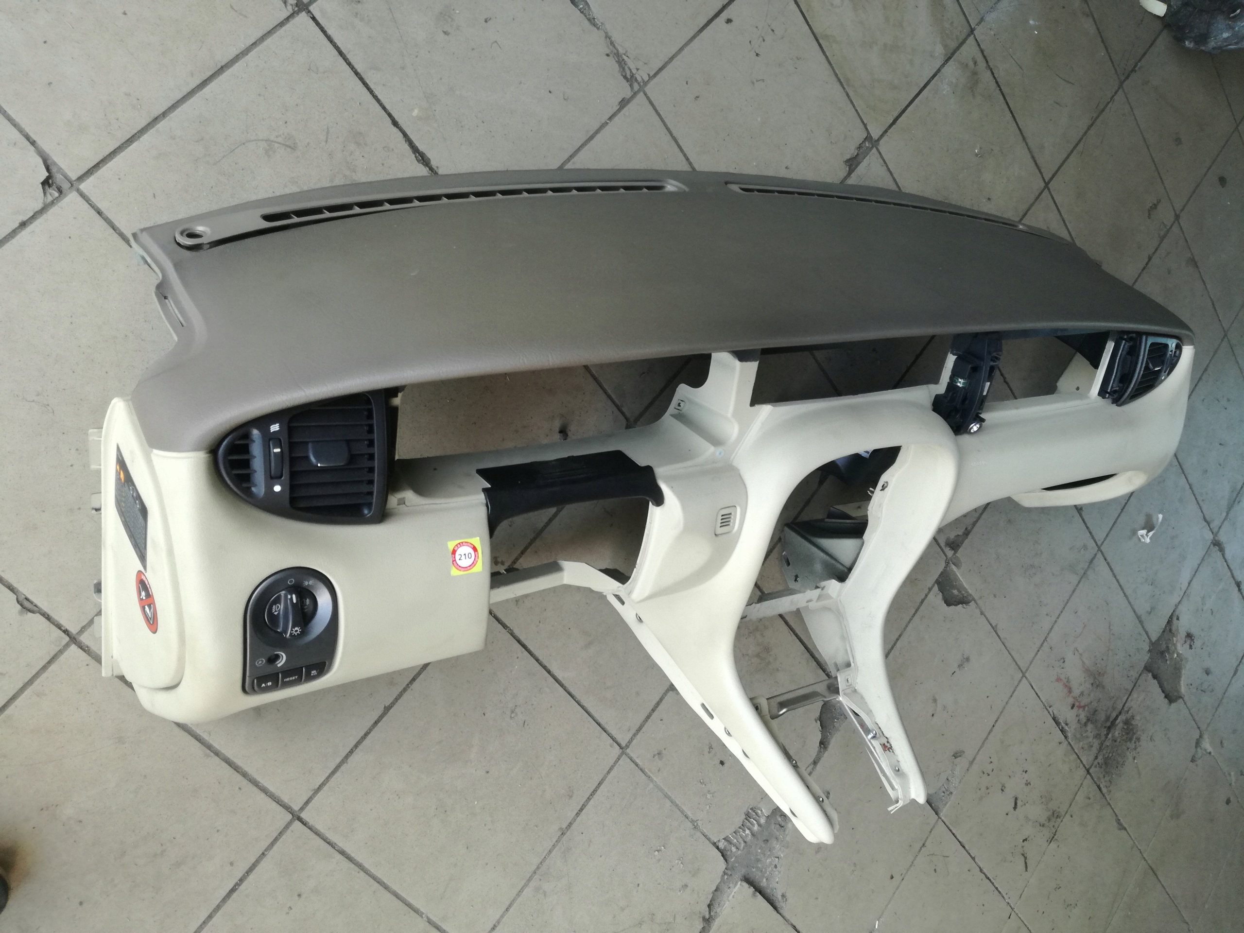 jaguar 2001 - 2009 год консоль торпеда