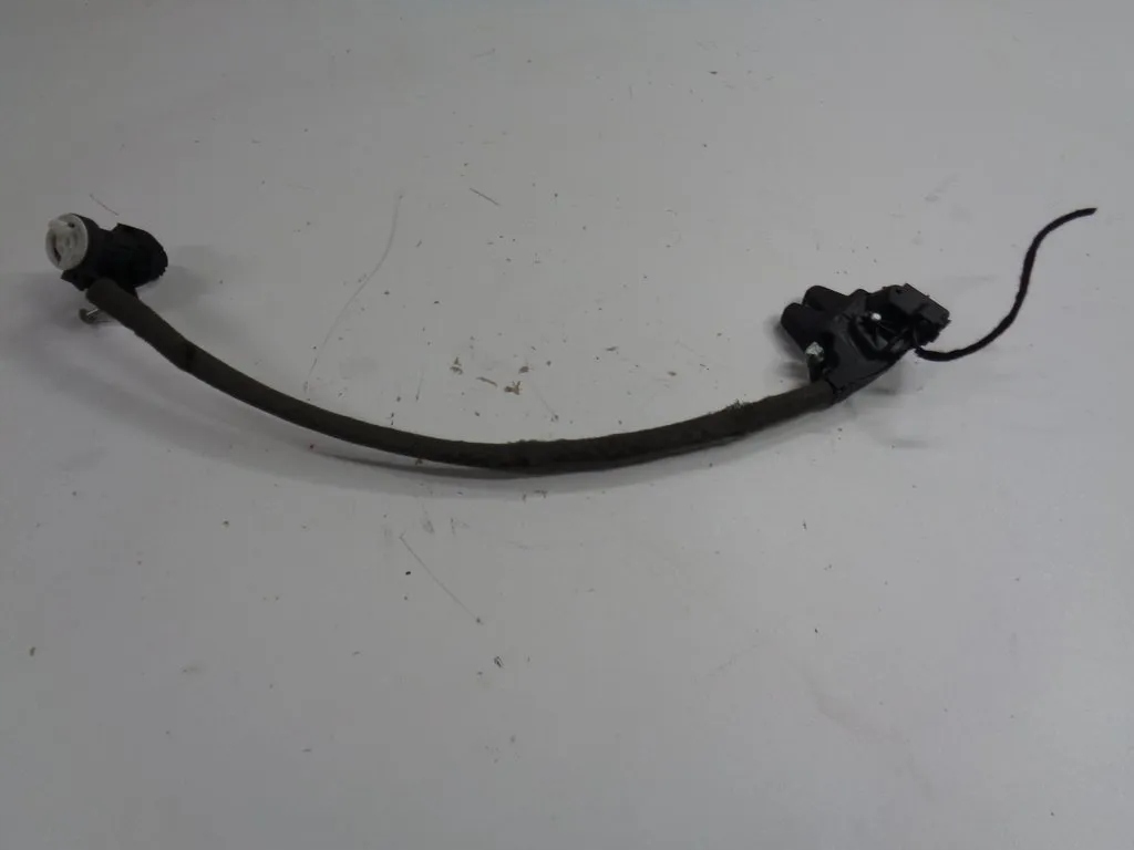 A2047500185 - MERCEDES W212 C207 W207 замок багажника