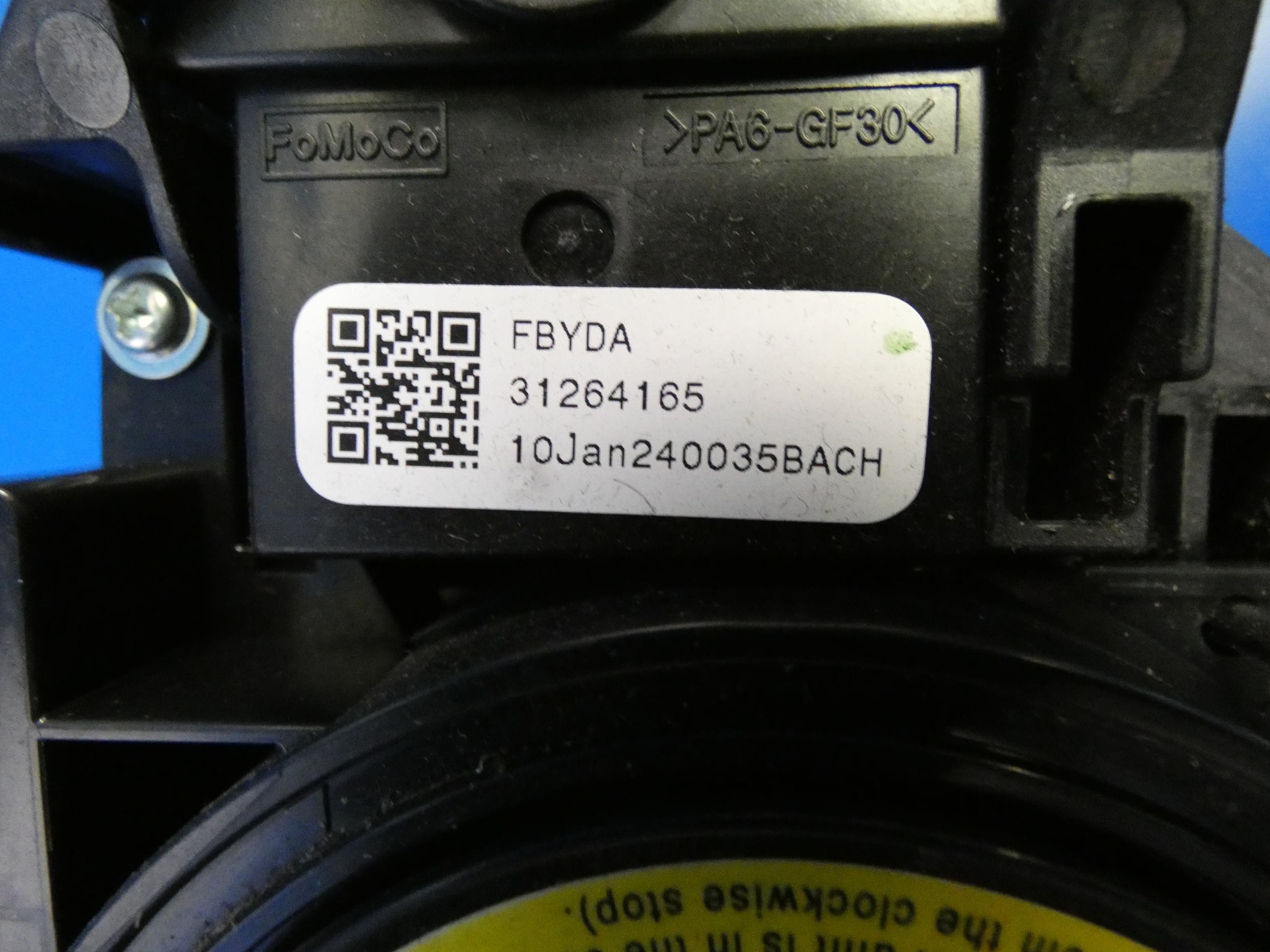 VOLVO S60 II steering wheel levers and controls control ring