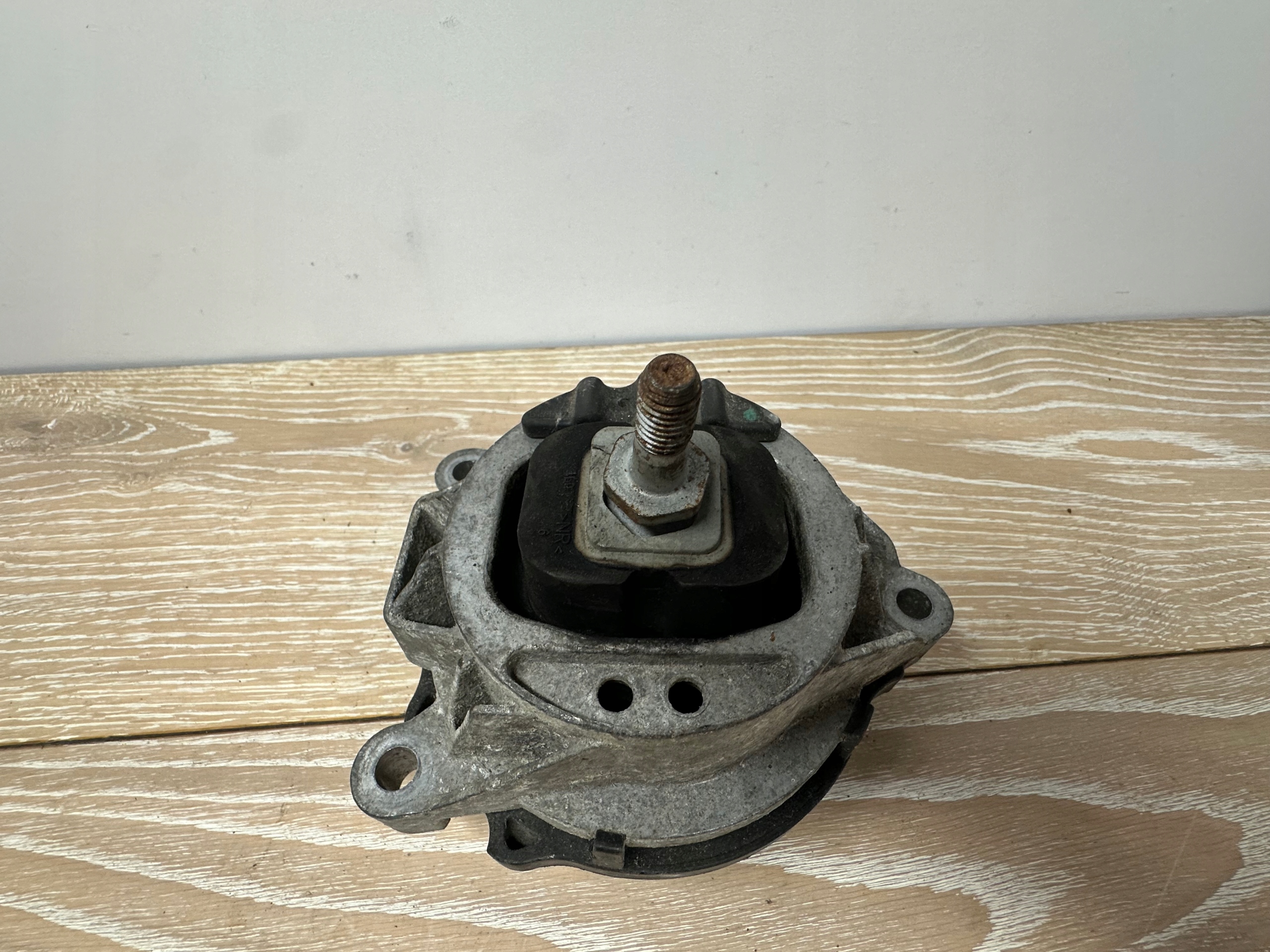 front engine mount BMW X3 (F25) 6868489 2.0L diesel 140kW 2016