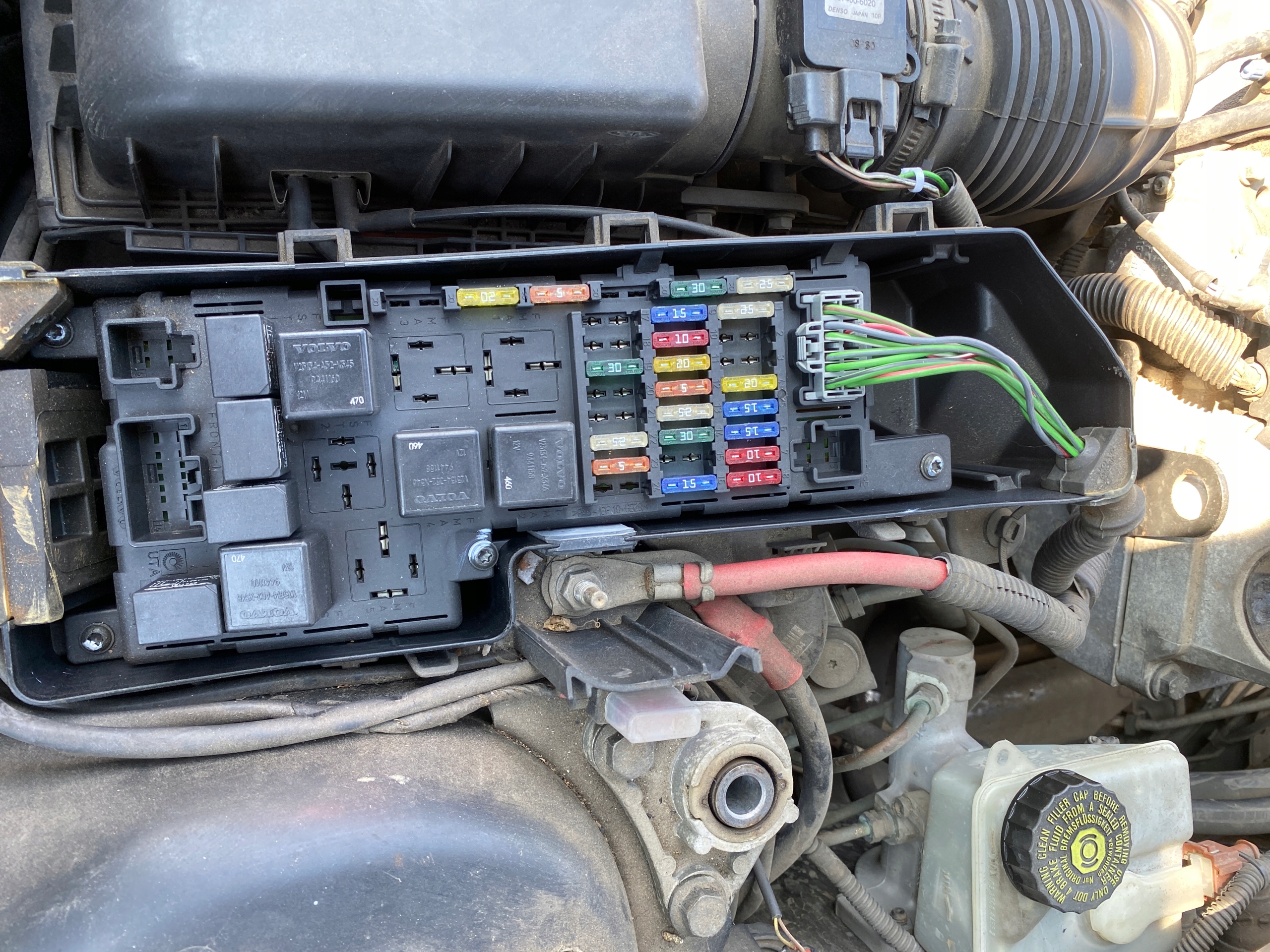 Volvo V70 2 II 00-08 Module fusibles 2.0