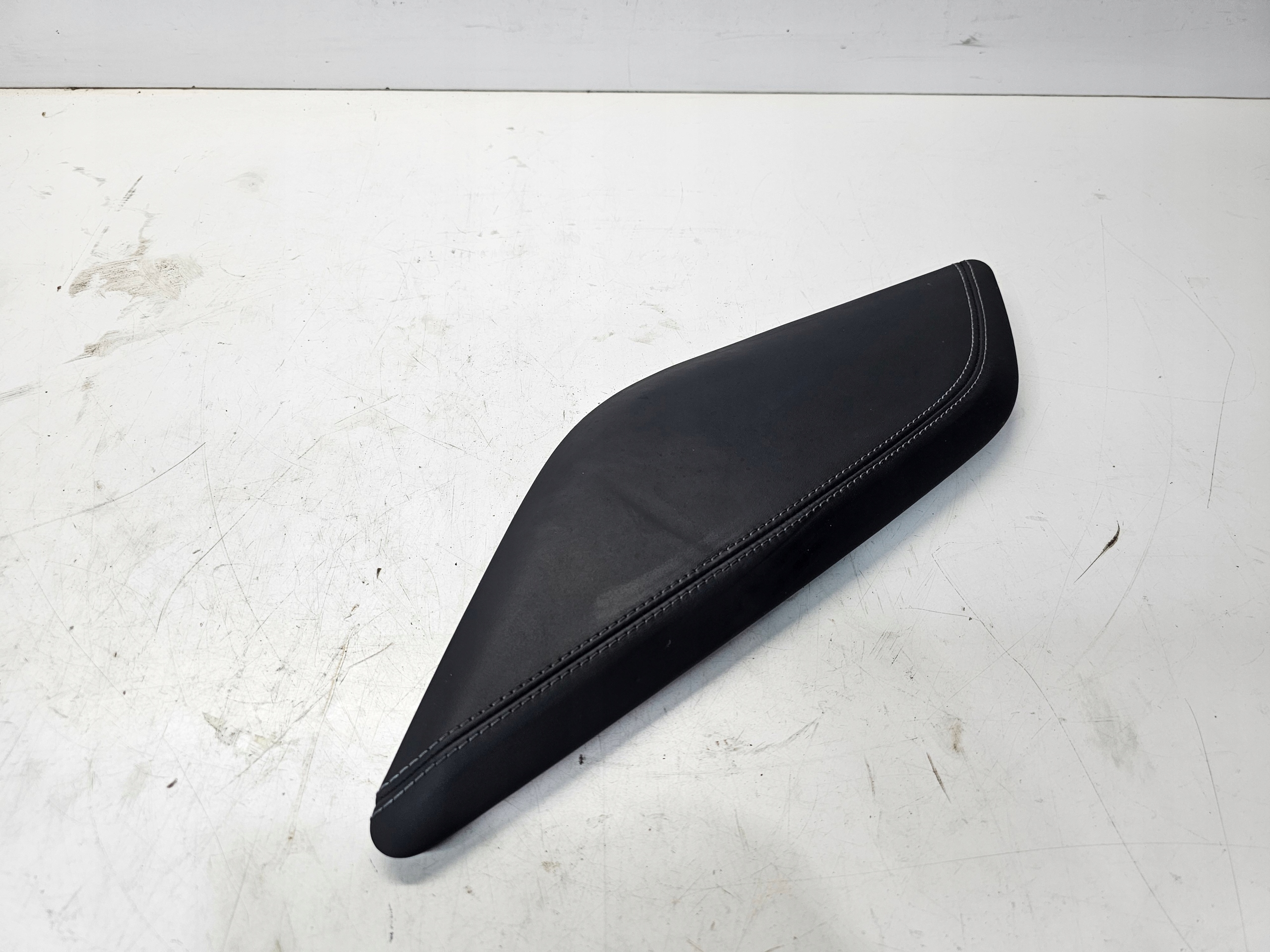 cover spoiler TUNELU right AUDI A6 C7 4G0863306
