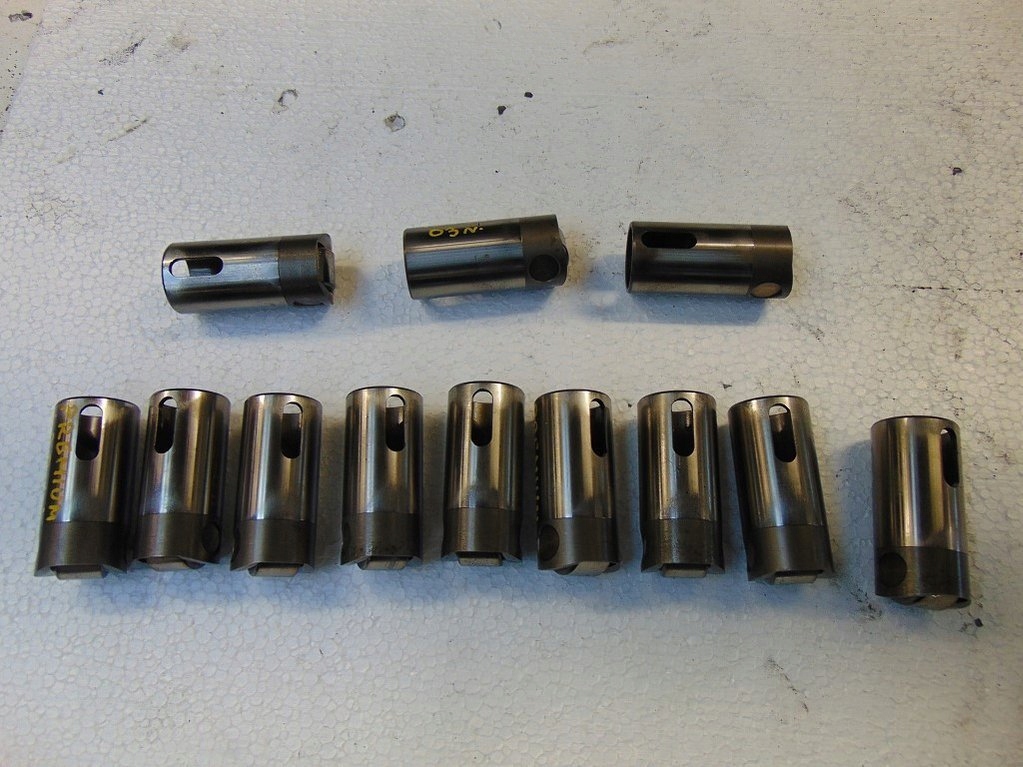 RENAULT PREMIUM 420DCI ROLKA SZKLANKA POMPY PALIWA Producent części Renault OE