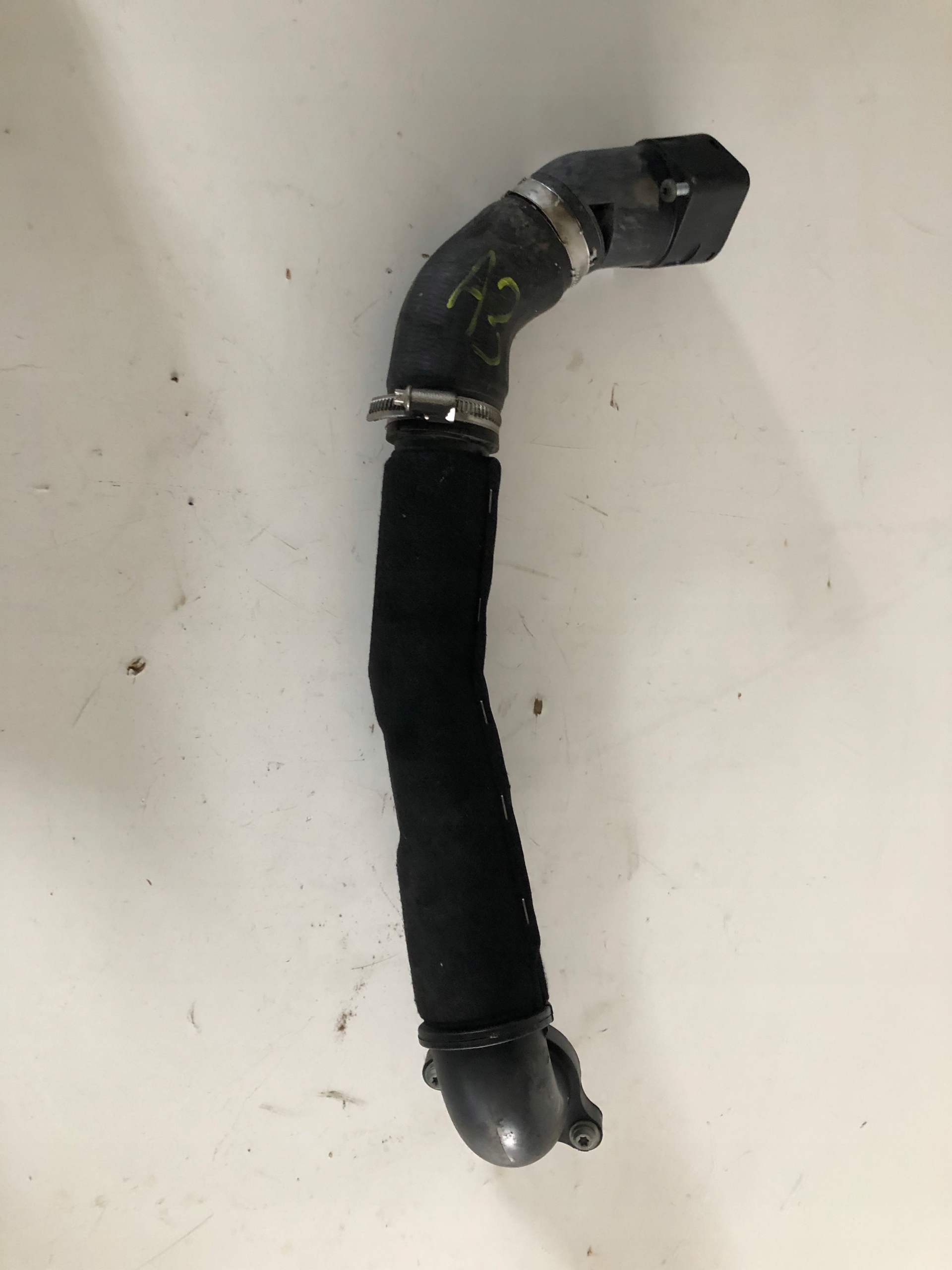 VW SKODA AUDI RURA PRZEWÓD INTERCOOLERA O4L145762A