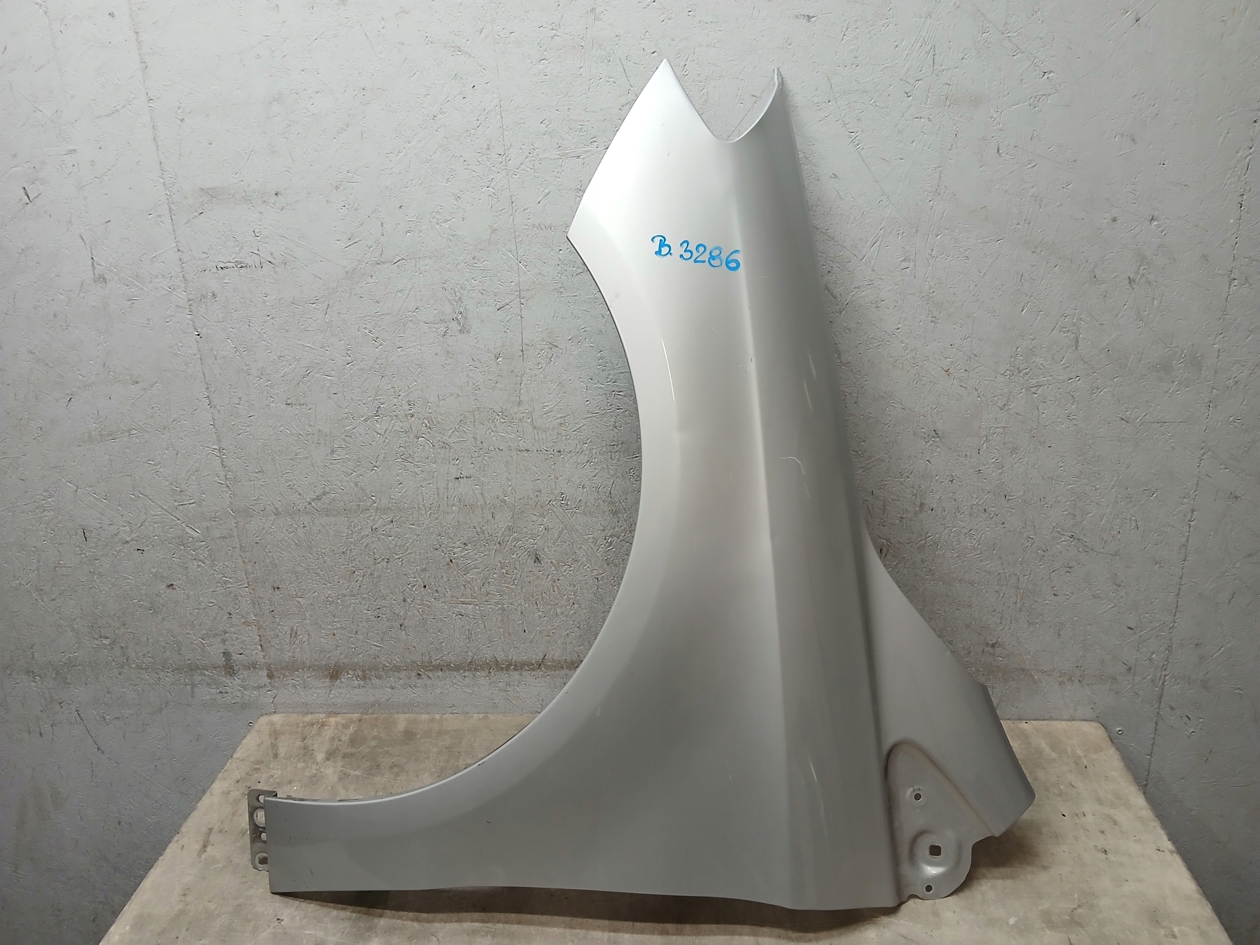 fender front left MERCEDES B KLASA W246 A246