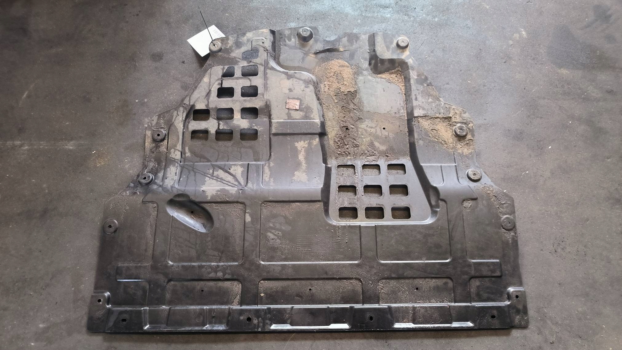cover below engine 11715889 MG HS II