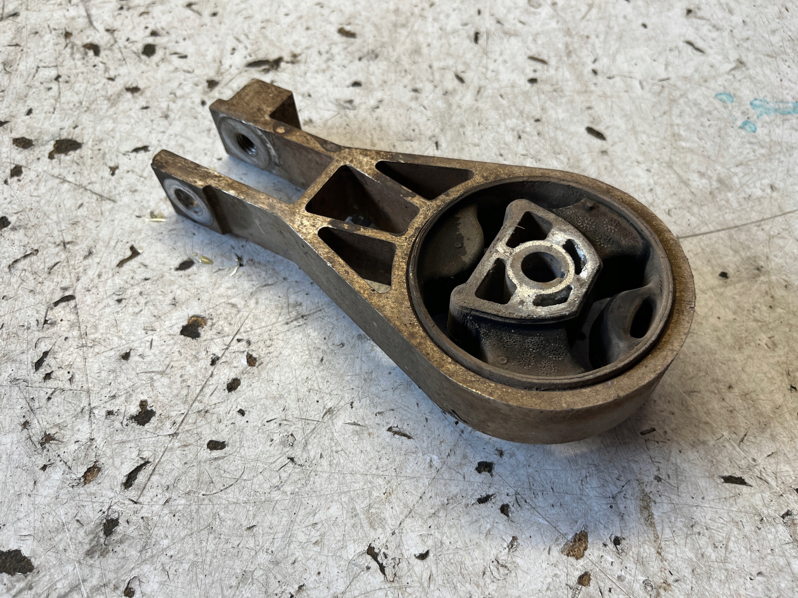 OPEL CORSA E holder gearbox mounting 1.4 55703436