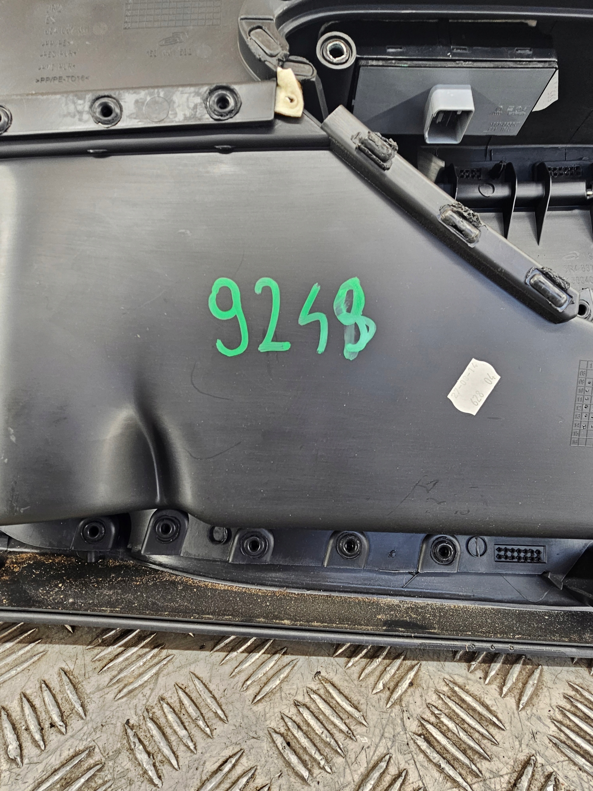 W POLO V 6R 6C upholstery door left front EU 6C4867011B