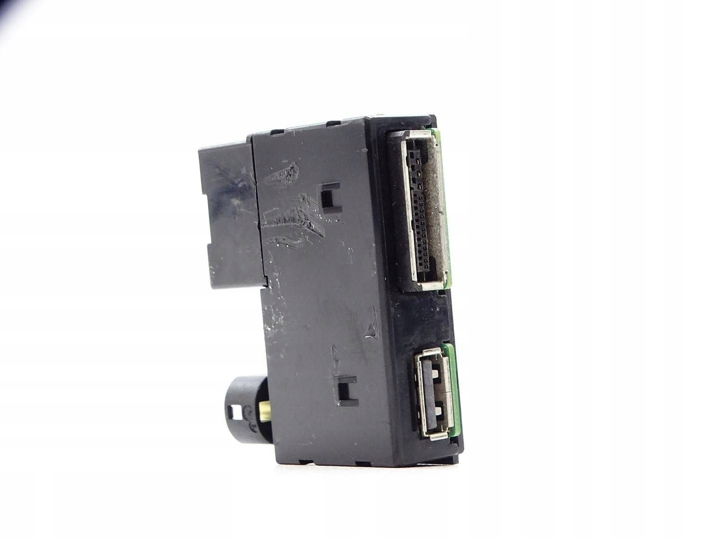 WEJSCIE PORT ADAPTER AMI USB AUDI A3 S3 8V 5Q0035736A