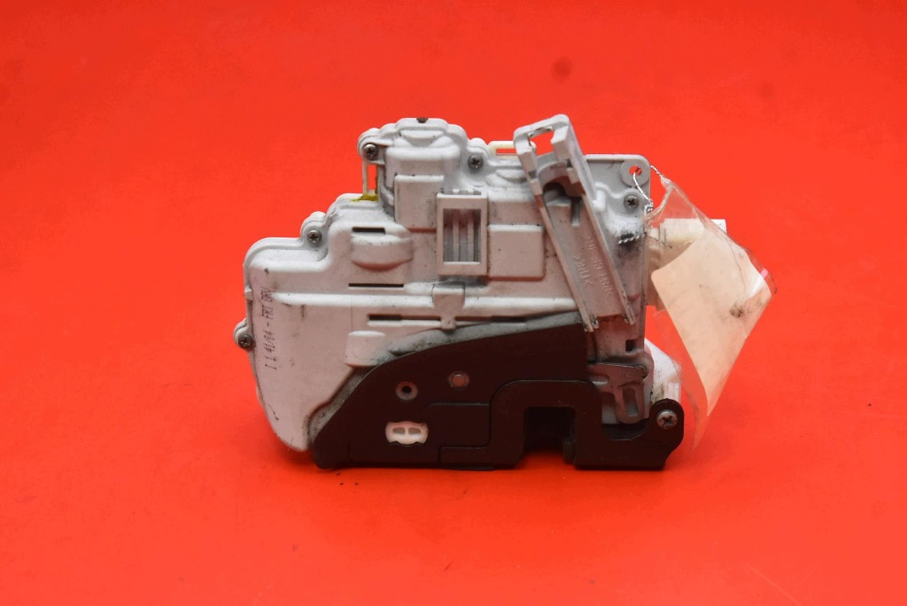 lock door left front front EU 4F1837015 AUDI A6 C6 04-08