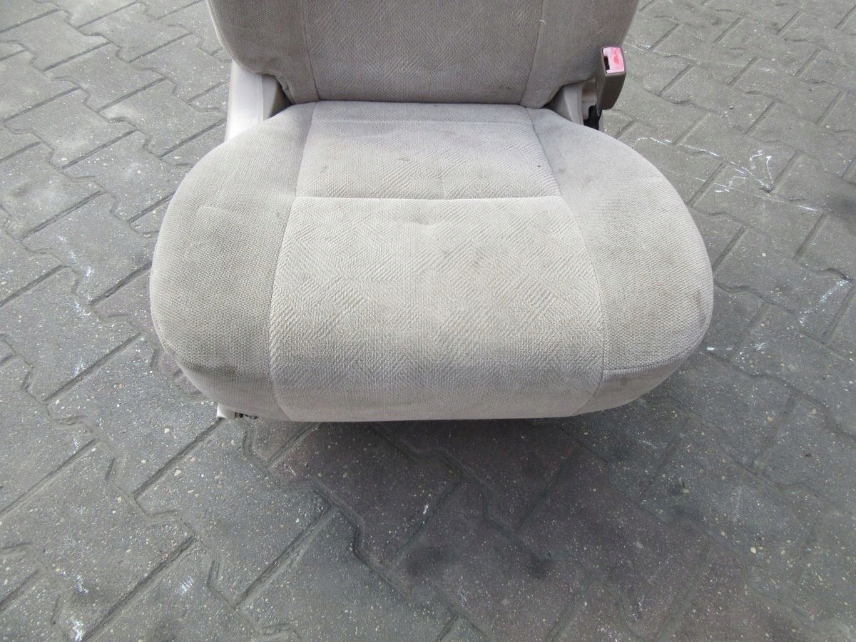 TOYOTA SEQUOIA 2001 кресло левая правая перед