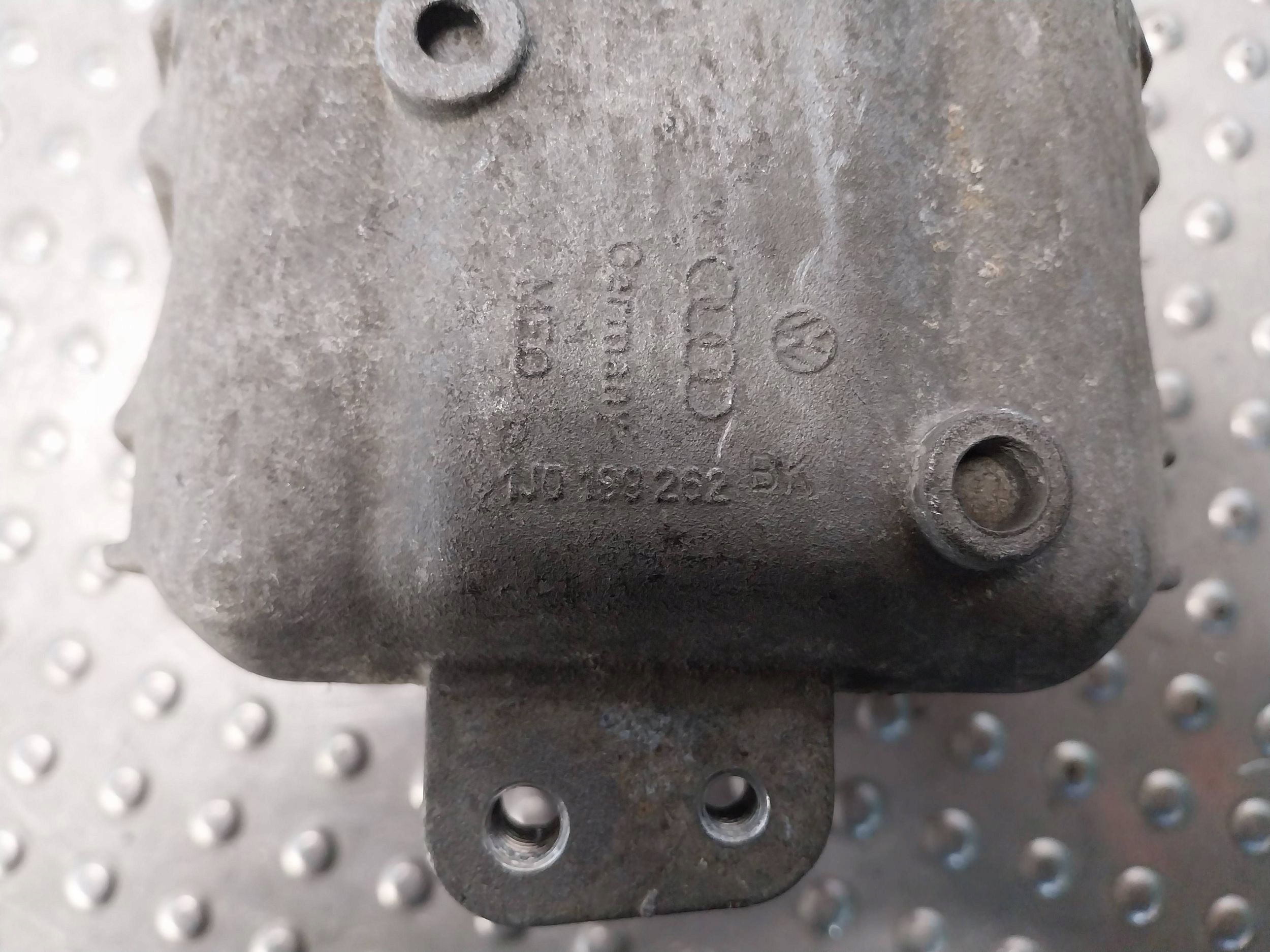 supporto Supporti motore usato 1J0199262BK VW GOLF IV LEON e OCTAVIA e A3 8L 1.4B