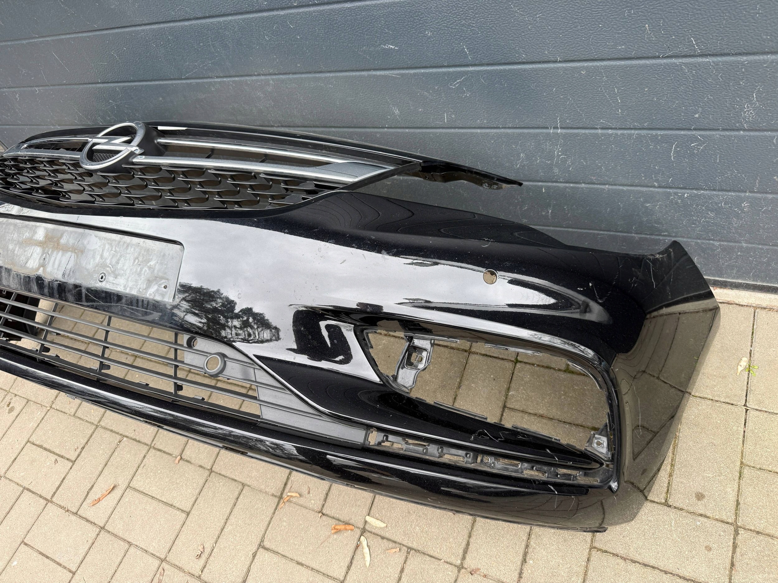 Opel Astra 5 V K 15- nárazník predok predný