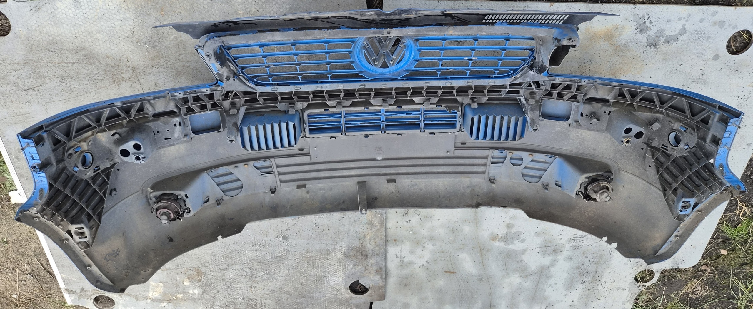 VW T5 Frontstoßstange vorne Transporter blauer