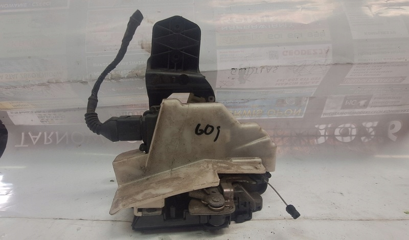 lock door VW PASSAT 01- left rear part 117666104
