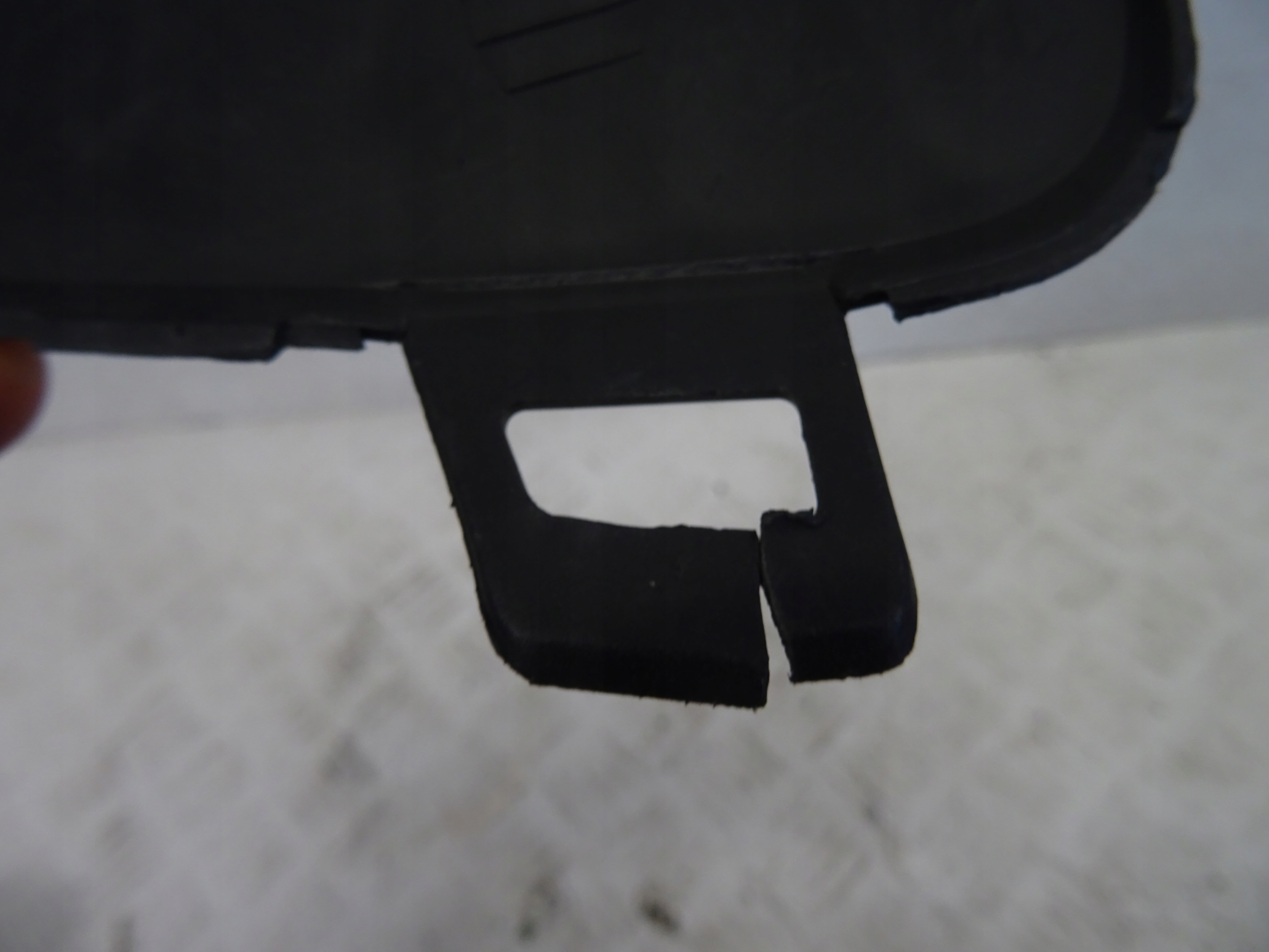 grid of a bumper front front right SEAT IBIZA IV 6J0853666B