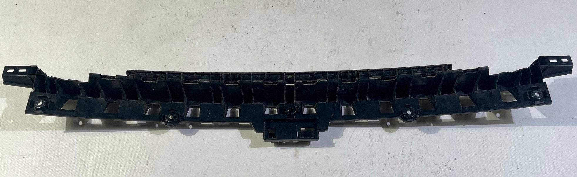 Support Support plaque Pare choc Arrière Dodge Charger 2015- 68226564AB