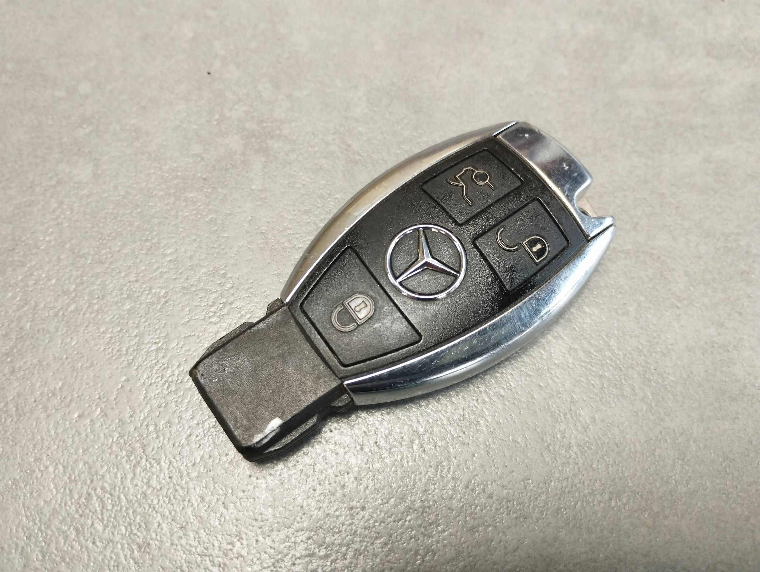 Mercedes-Benz GLE W166 key PILOT 204Y51100200