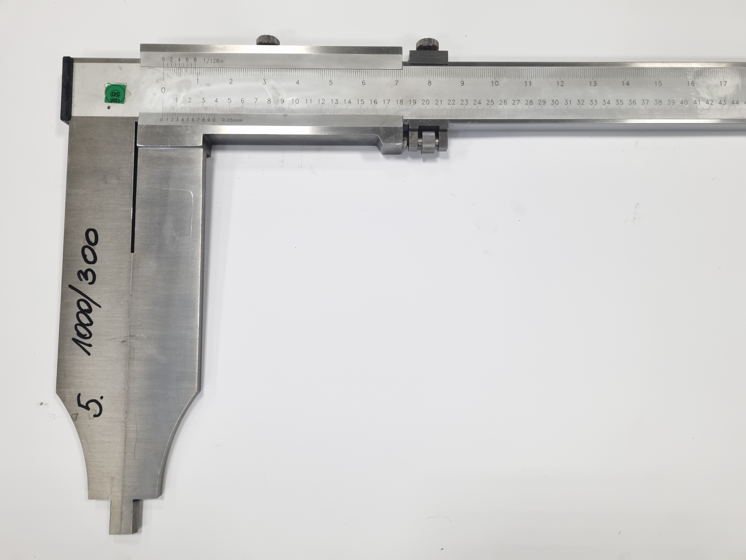 Suwmiarka 1000/300 matowa EAN (GTIN) 5905815033920