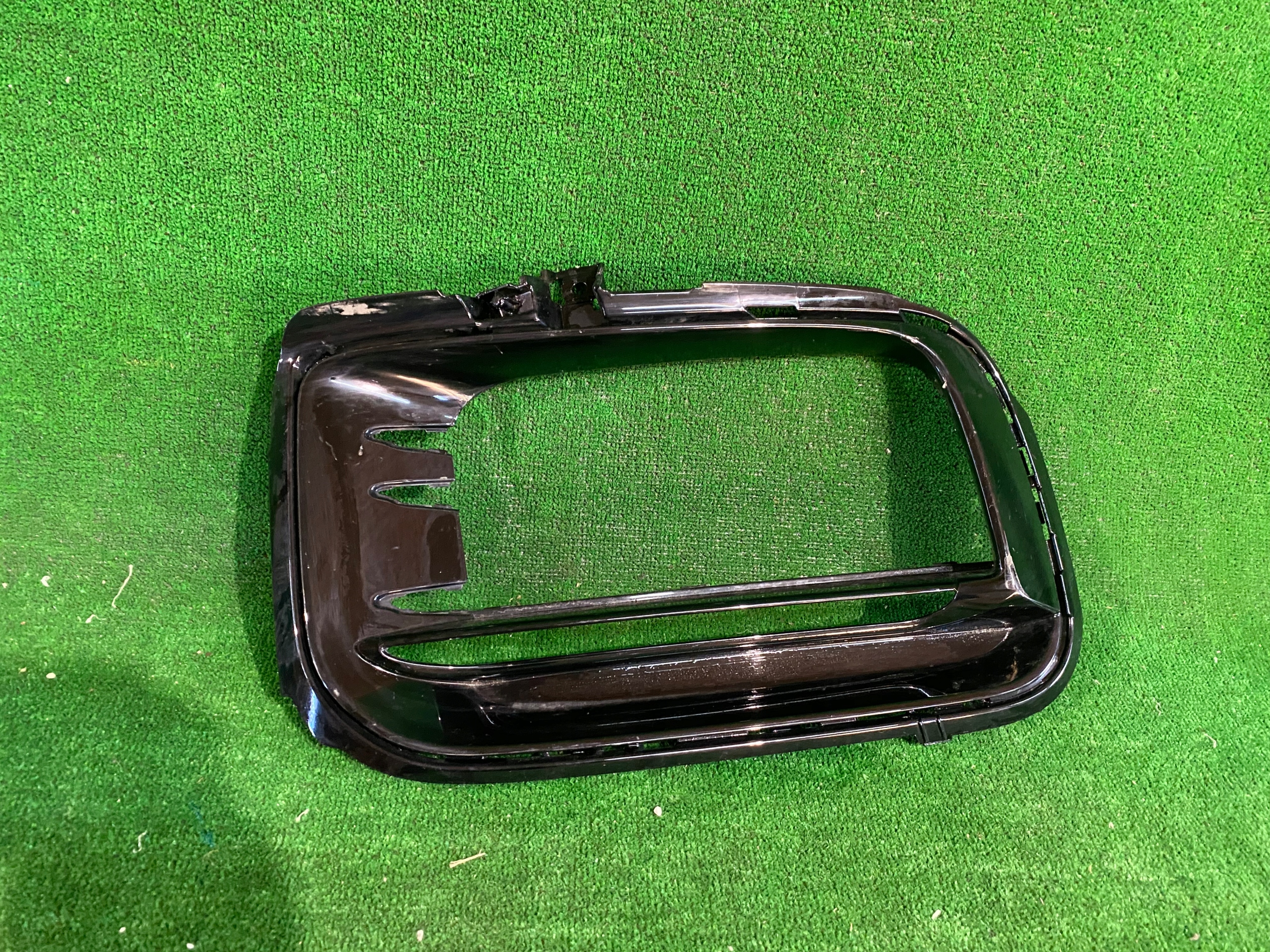 grid of a bumper right PORSCHE CAYENNE III GTS