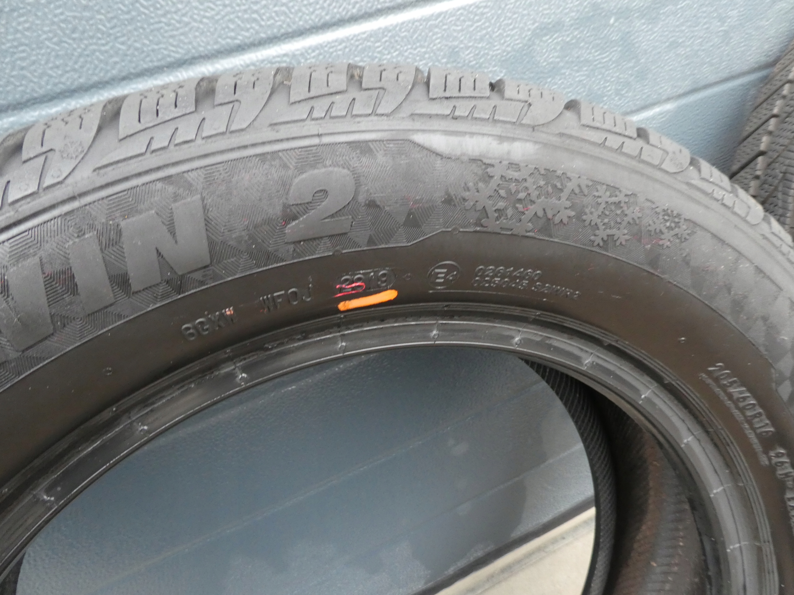 2X tyres Sportiva 205/60/16 2019R