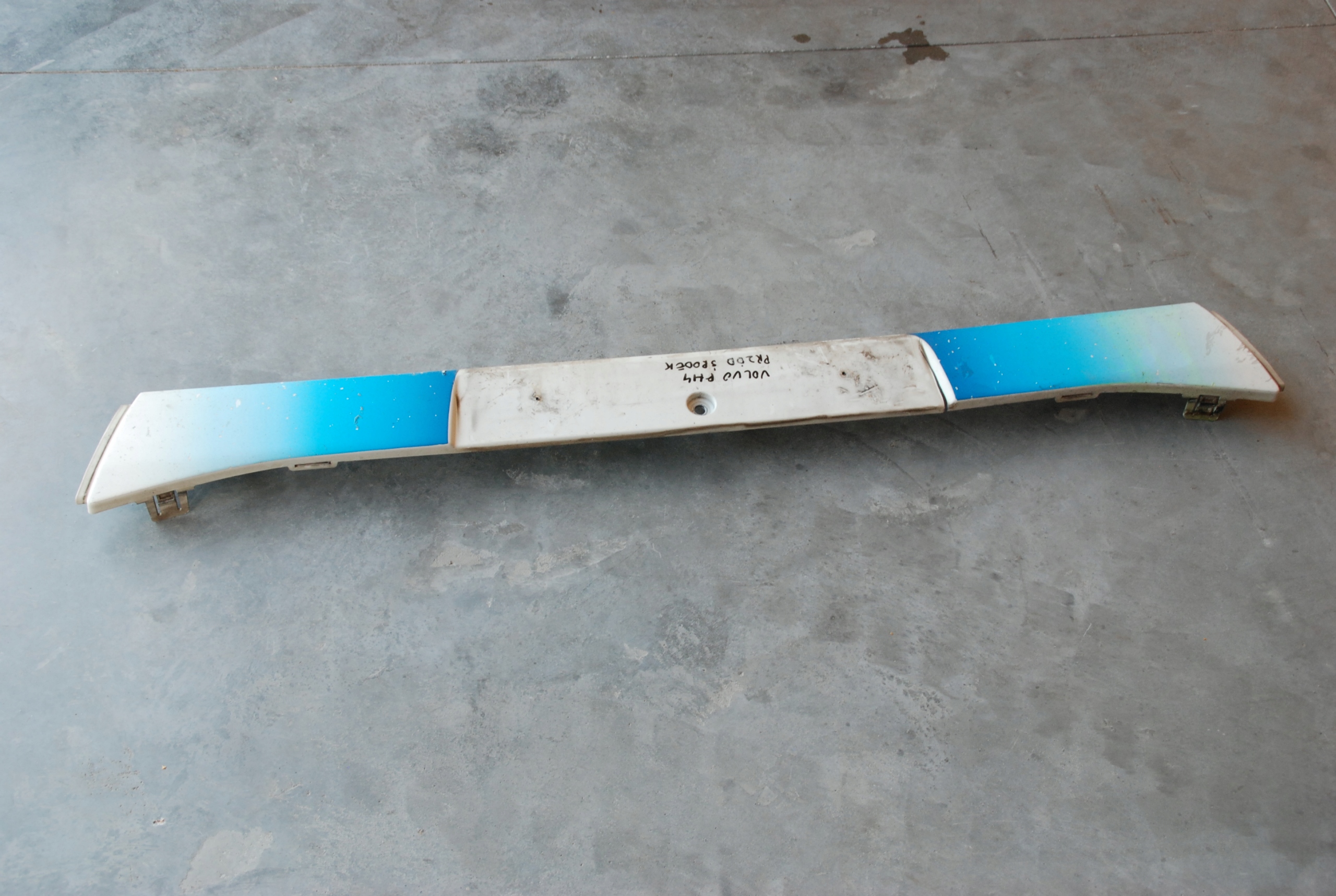 POSZYCIE ZDERZAKA NAKŁADKA VOLVO FH4 Typ samochodu Samochody ciężarowe